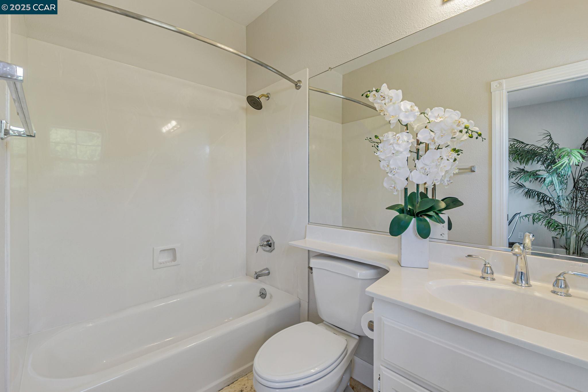 Detail Gallery Image 32 of 58 For 631 La Vista Rd, Walnut Creek,  CA 94598-4845 - 4 Beds | 4 Baths
