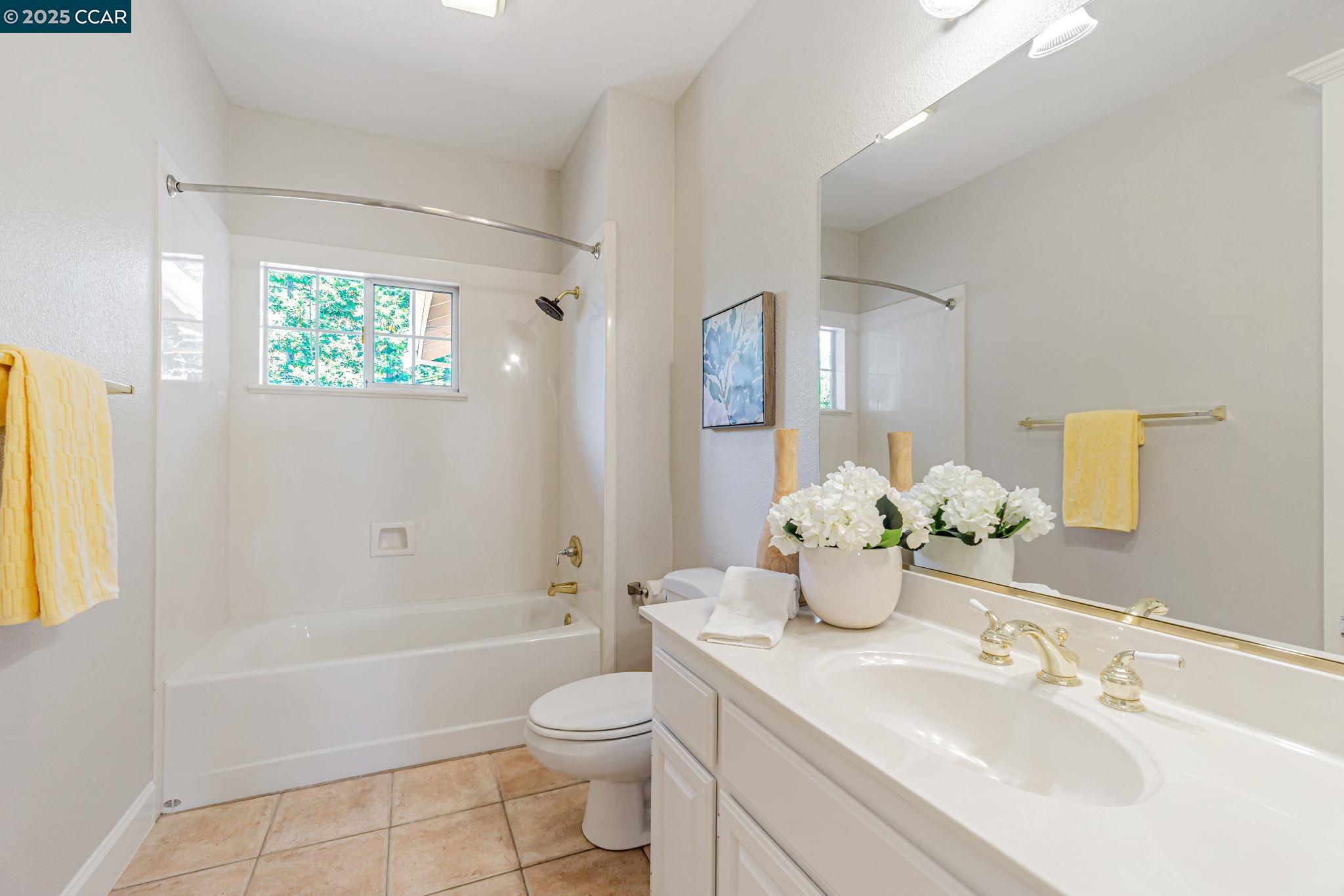 Detail Gallery Image 34 of 58 For 631 La Vista Rd, Walnut Creek,  CA 94598-4845 - 4 Beds | 4 Baths