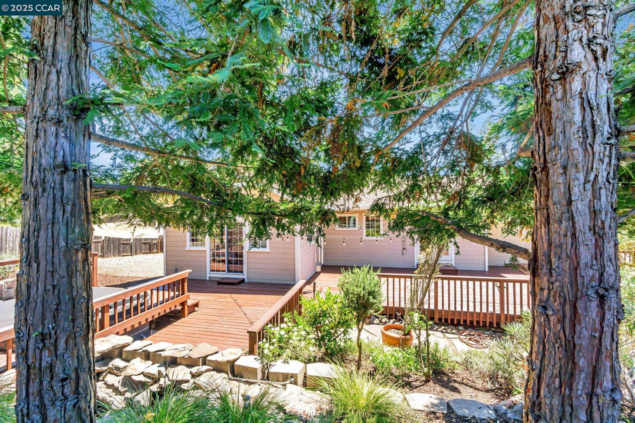 Detail Gallery Image 44 of 58 For 631 La Vista Rd, Walnut Creek,  CA 94598-4845 - 4 Beds | 4 Baths