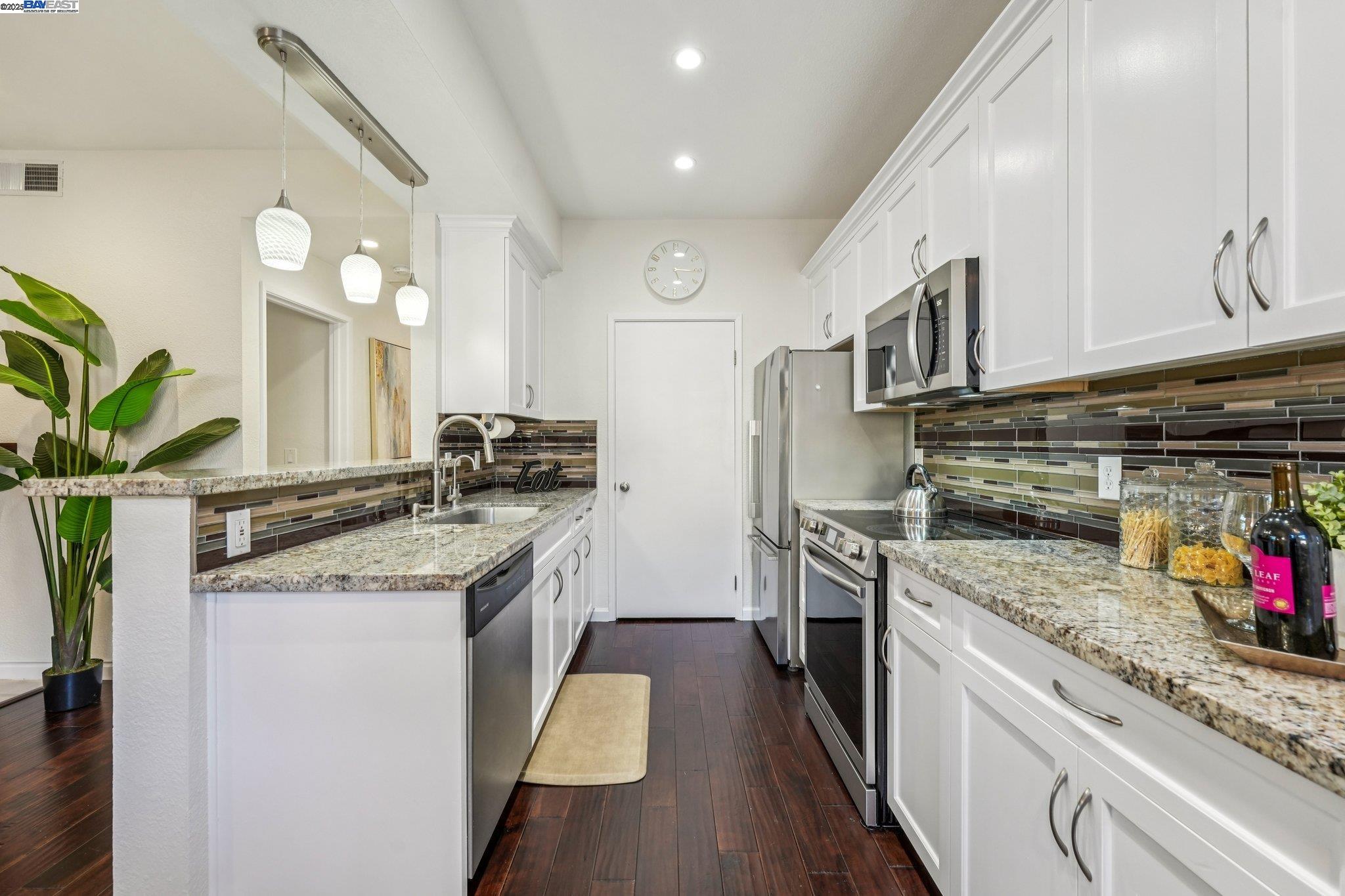 Photo #15: 41106093 Listing: Photo #15