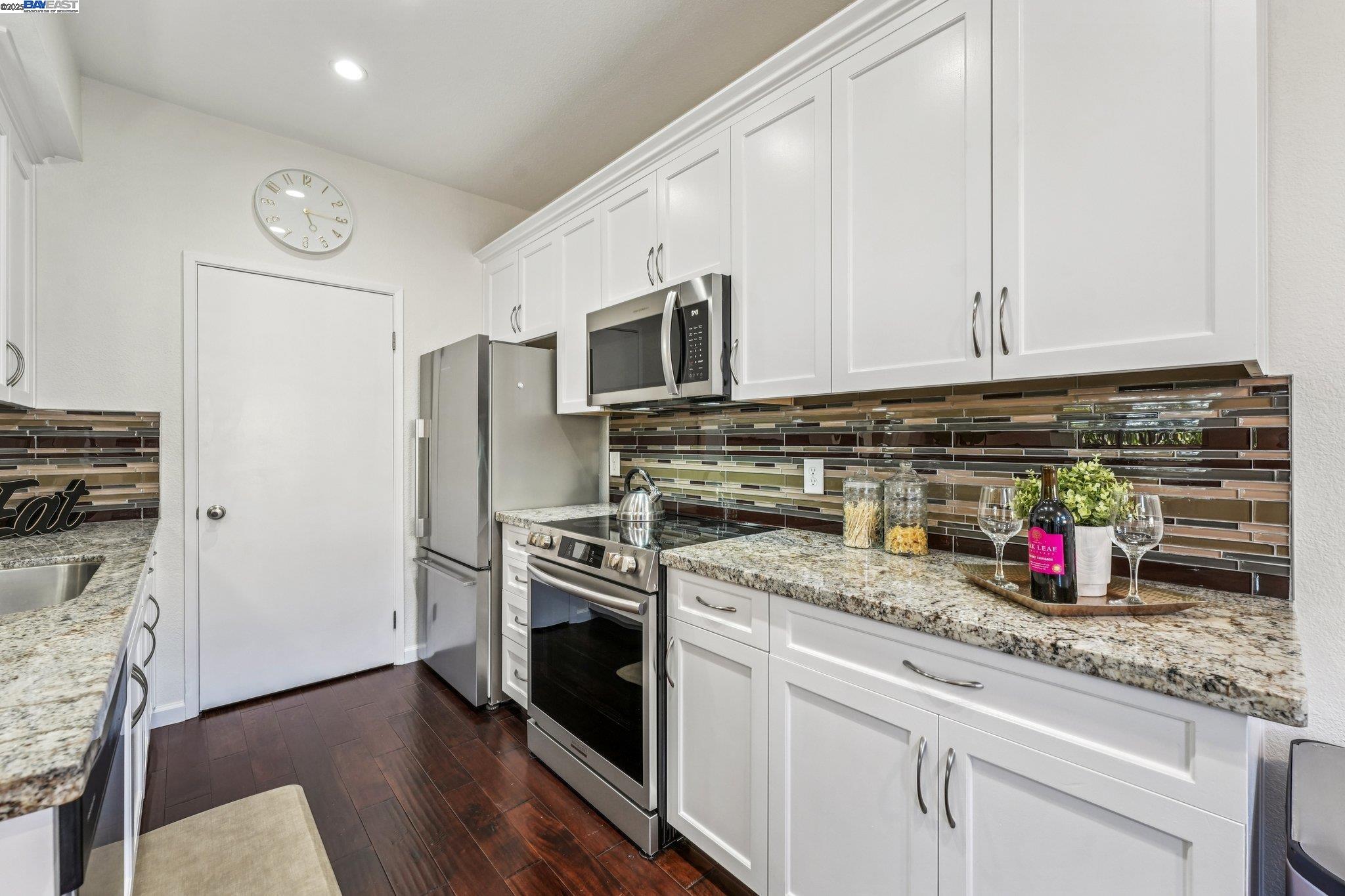 Detail Gallery Image 17 of 48 For 7020 Stagecoach Road a,  Dublin,  CA 94568 - 1 Beds | 1 Baths