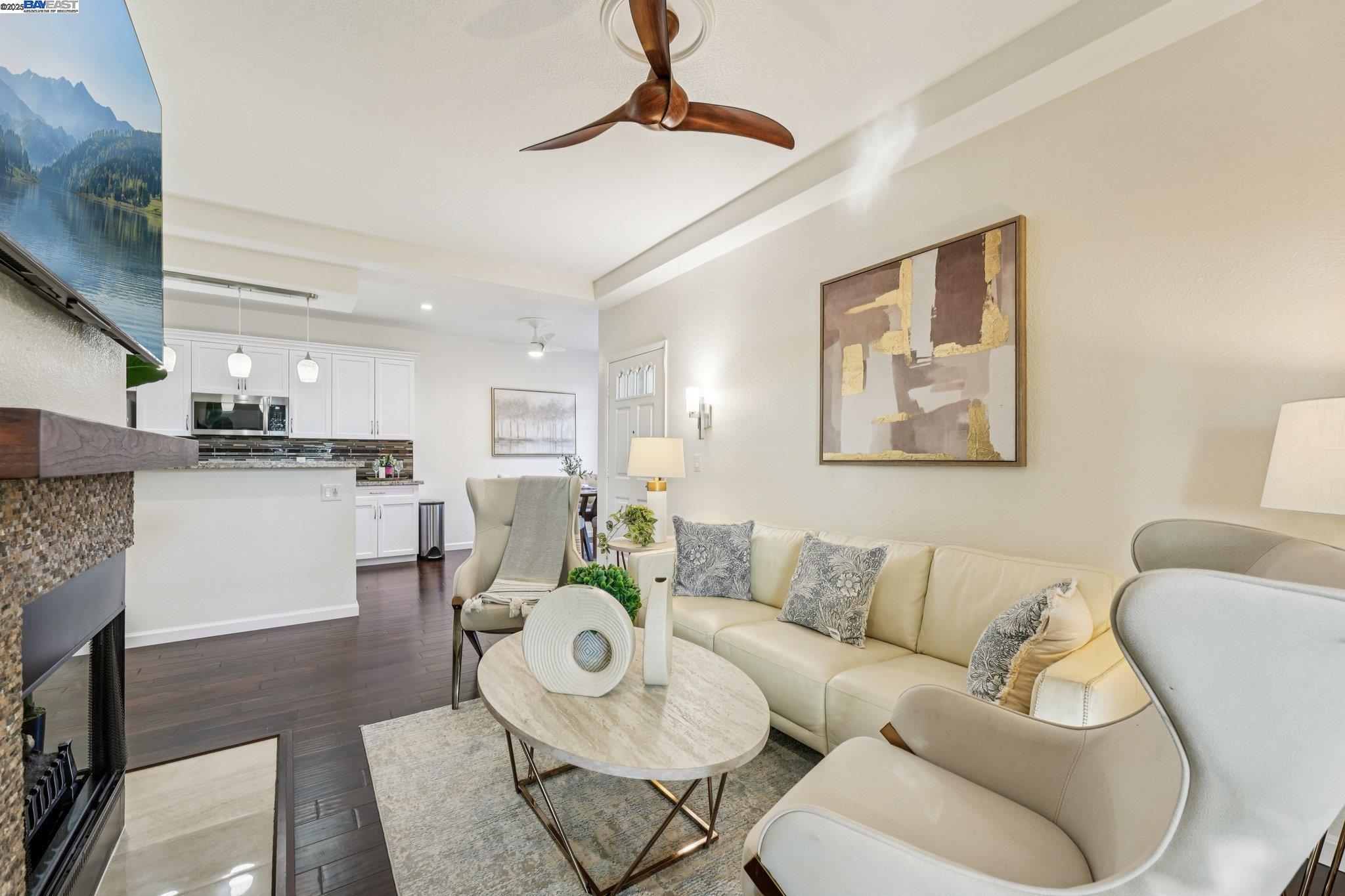 Detail Gallery Image 3 of 48 For 7020 Stagecoach Road a,  Dublin,  CA 94568 - 1 Beds | 1 Baths