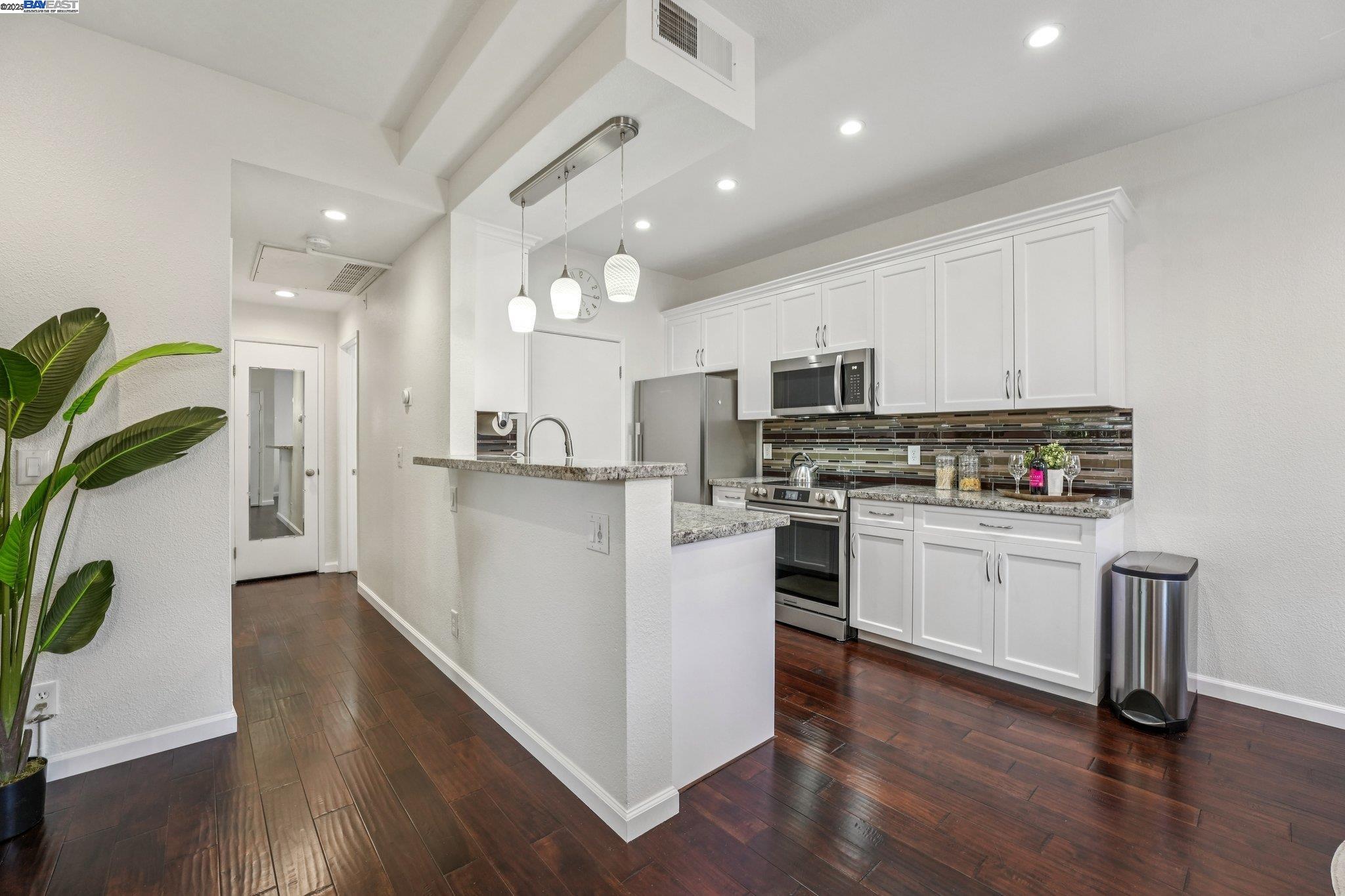 Photo #9: 41106093 Listing: Photo #9