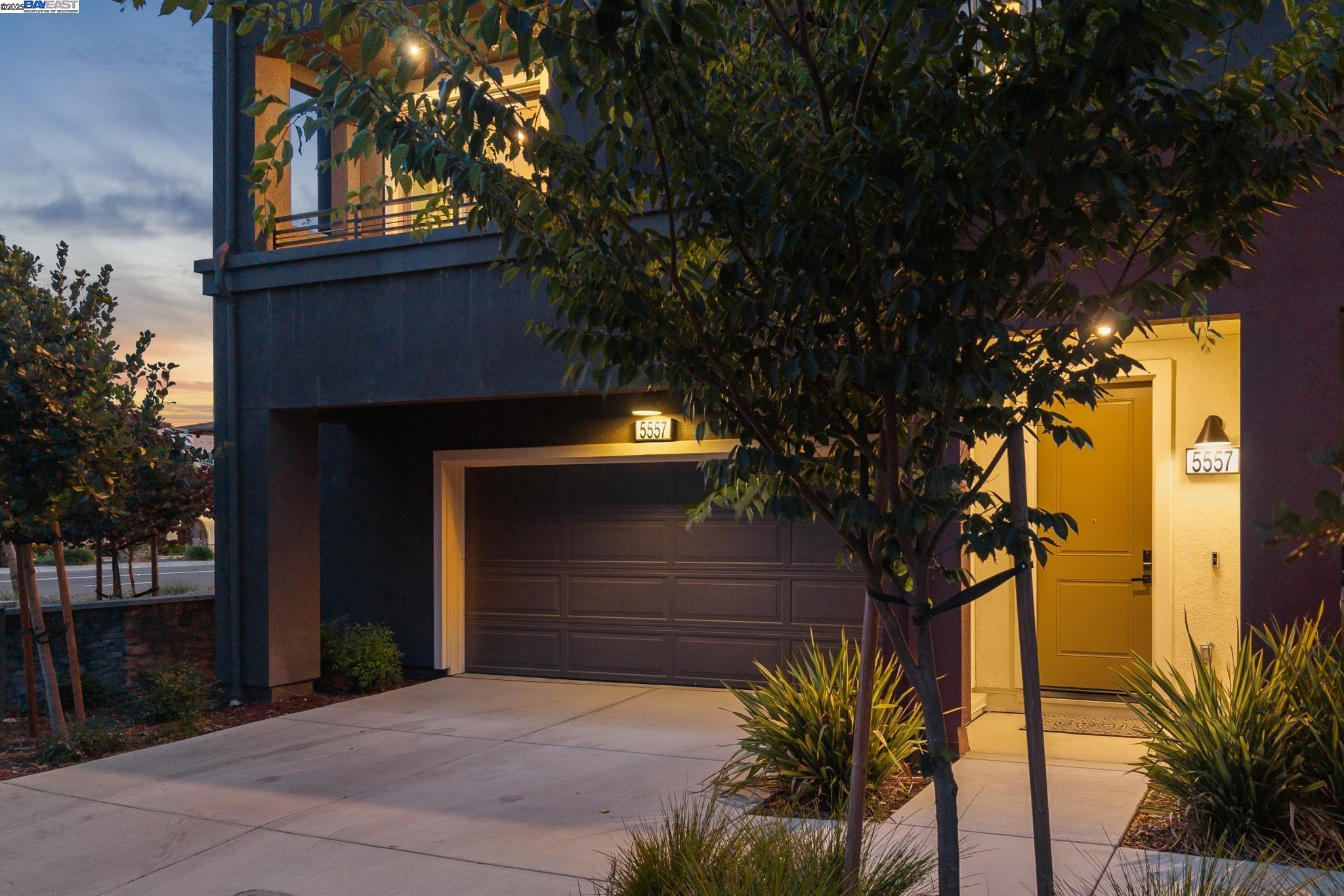 Front Image Thumbnail for BE41106096