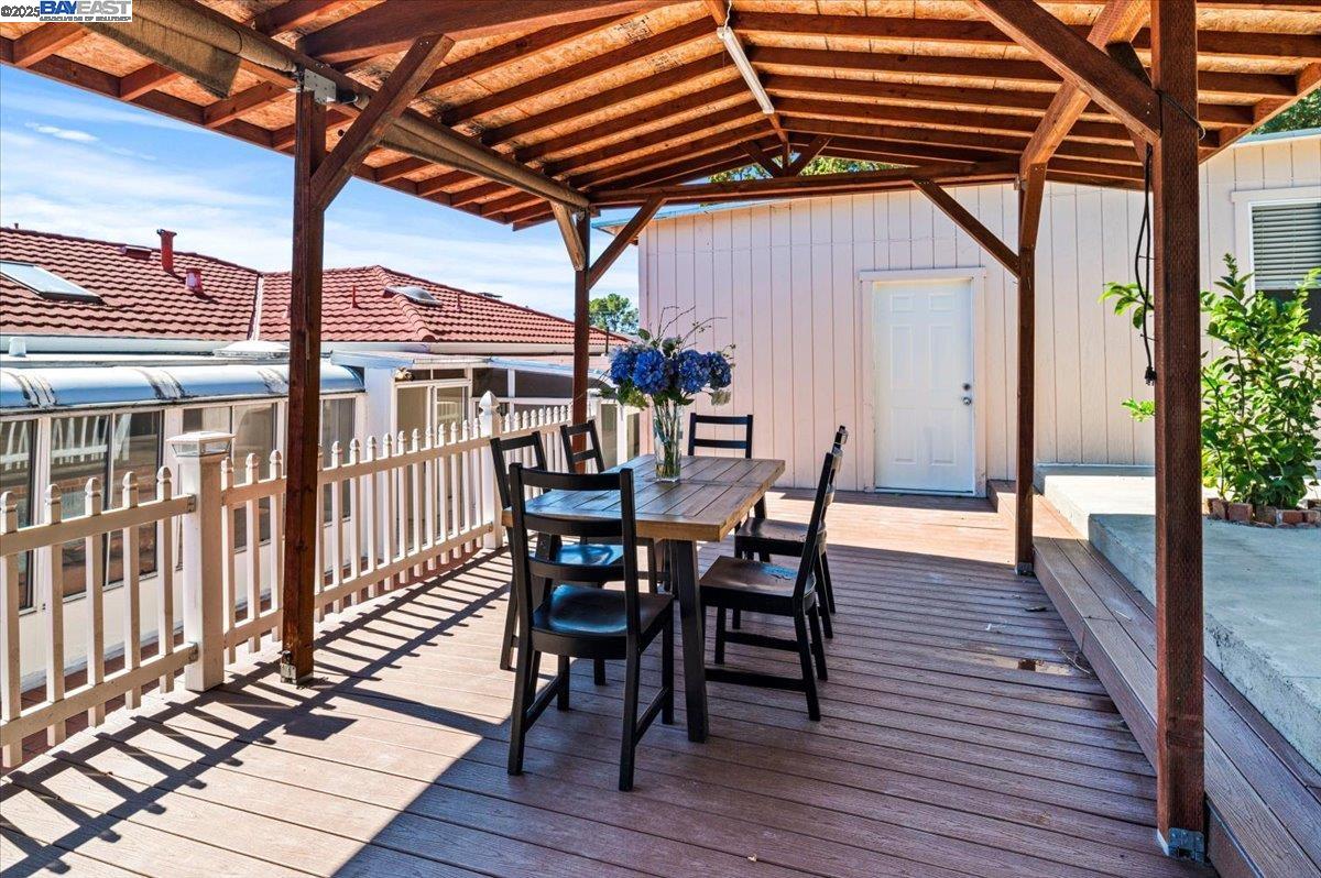Detail Gallery Image 37 of 56 For 1876 Benedict Dr, San Leandro,  CA 94577 - 3 Beds | 3 Baths