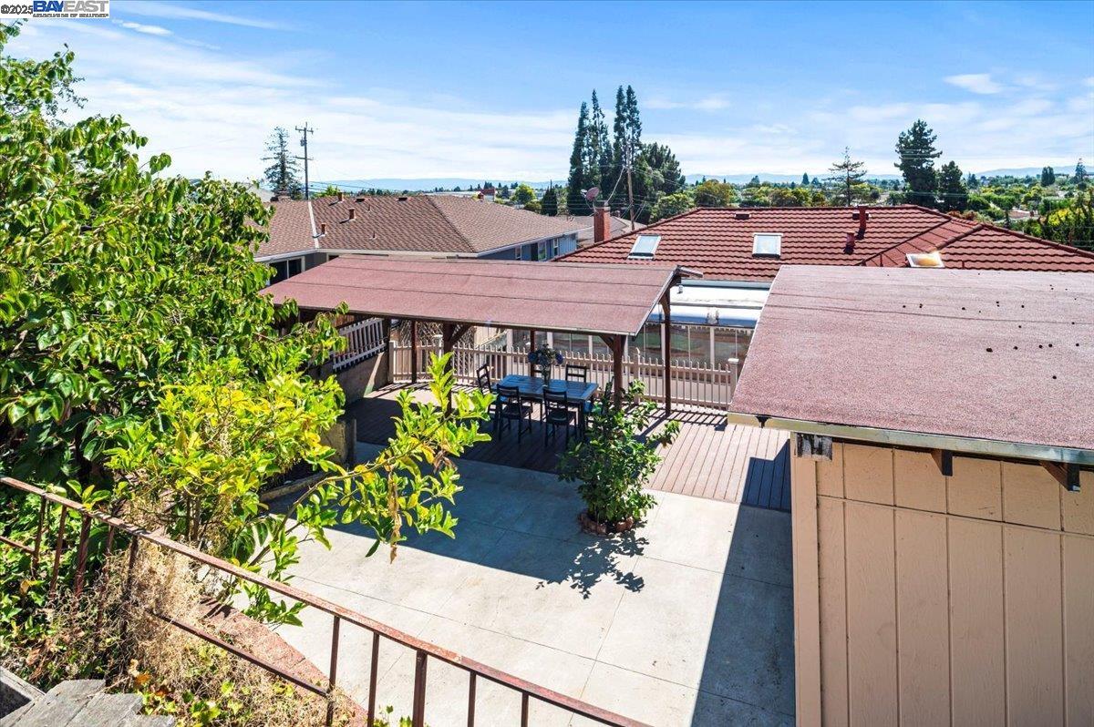 Detail Gallery Image 40 of 56 For 1876 Benedict Dr, San Leandro,  CA 94577 - 3 Beds | 3 Baths