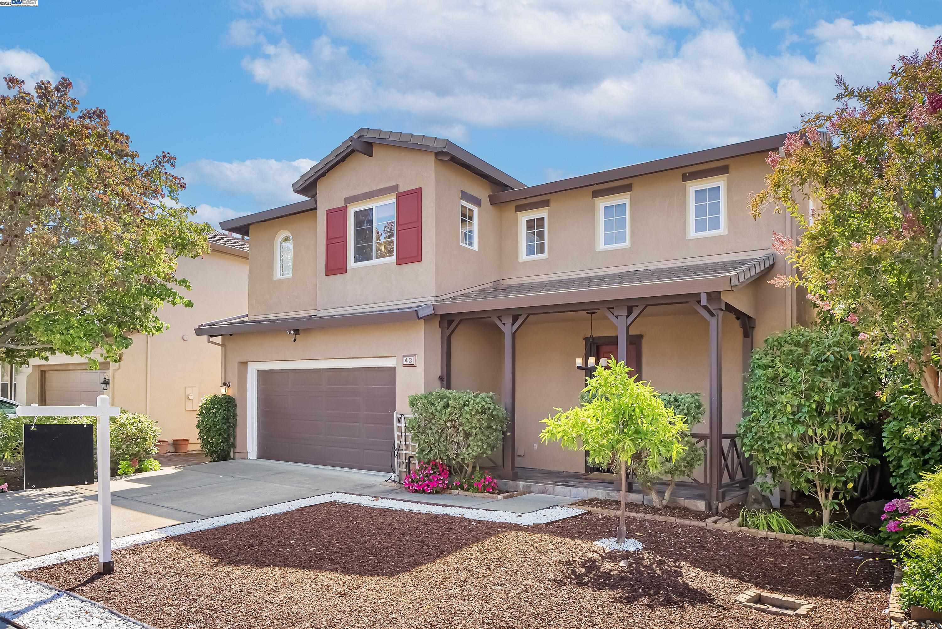 Detail Gallery Image 2 of 43 For 43 Ferdinand Way, Novato,  CA 94949 - 3 Beds | 2/1 Baths