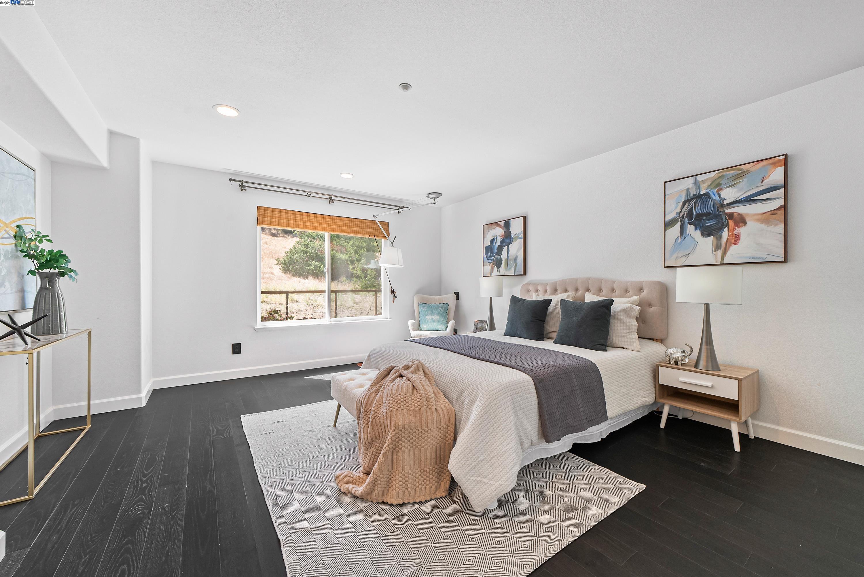 Detail Gallery Image 25 of 45 For 43 Ferdinand Way, Novato,  CA 94949 - 3 Beds | 2/1 Baths