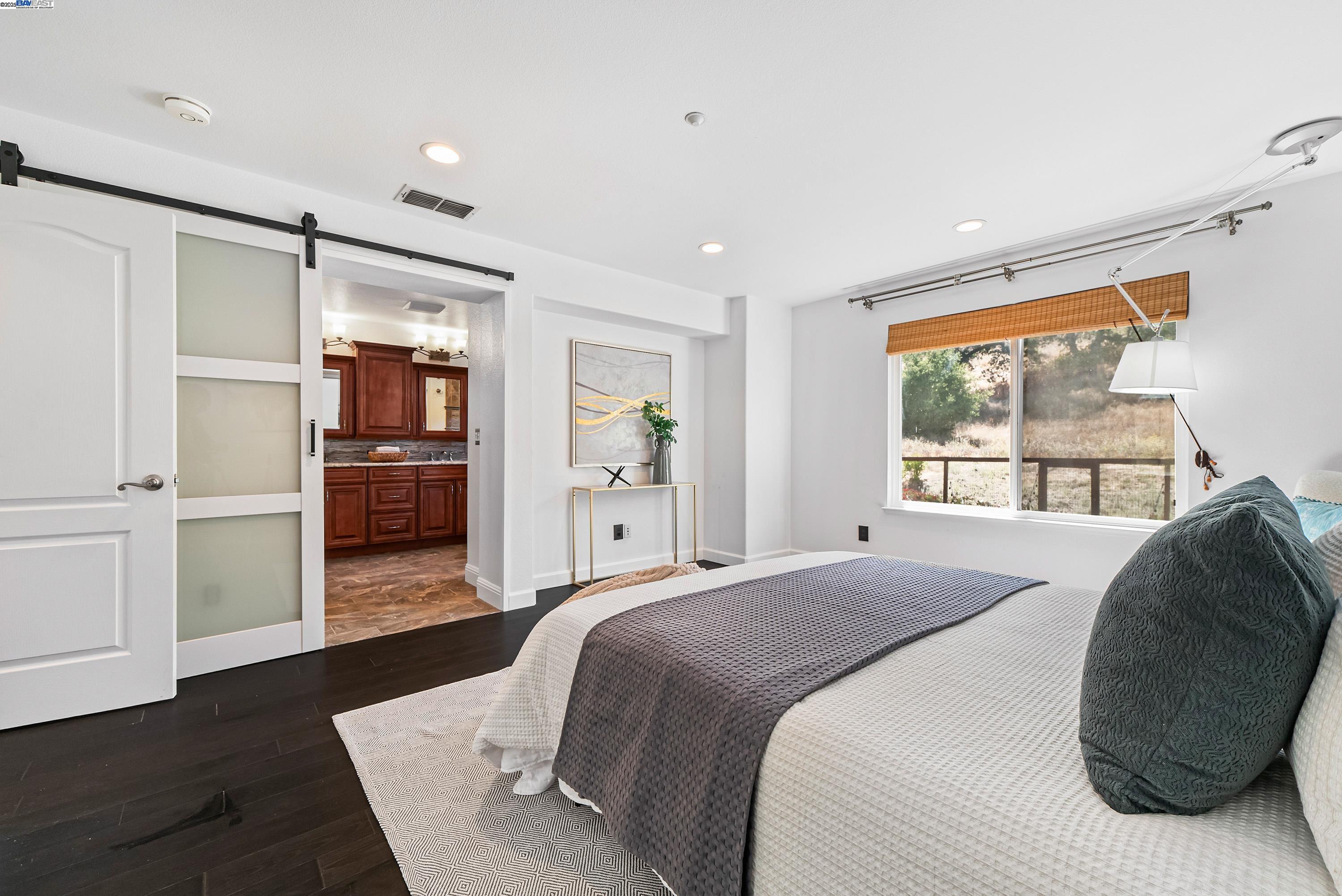 Detail Gallery Image 26 of 45 For 43 Ferdinand Way, Novato,  CA 94949 - 3 Beds | 2/1 Baths