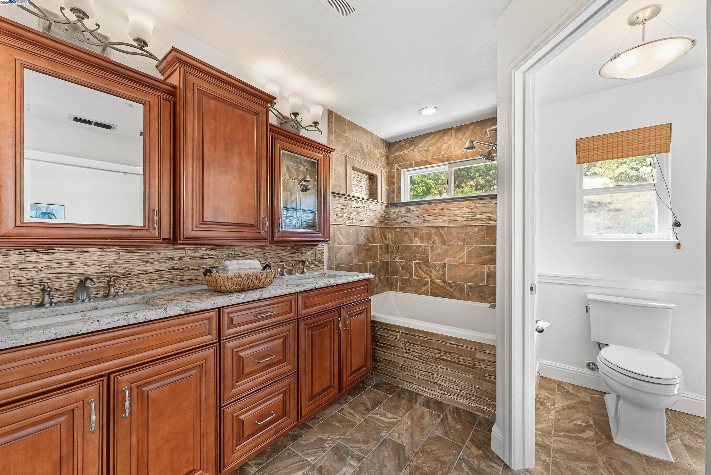 Detail Gallery Image 27 of 45 For 43 Ferdinand Way, Novato,  CA 94949 - 3 Beds | 2/1 Baths
