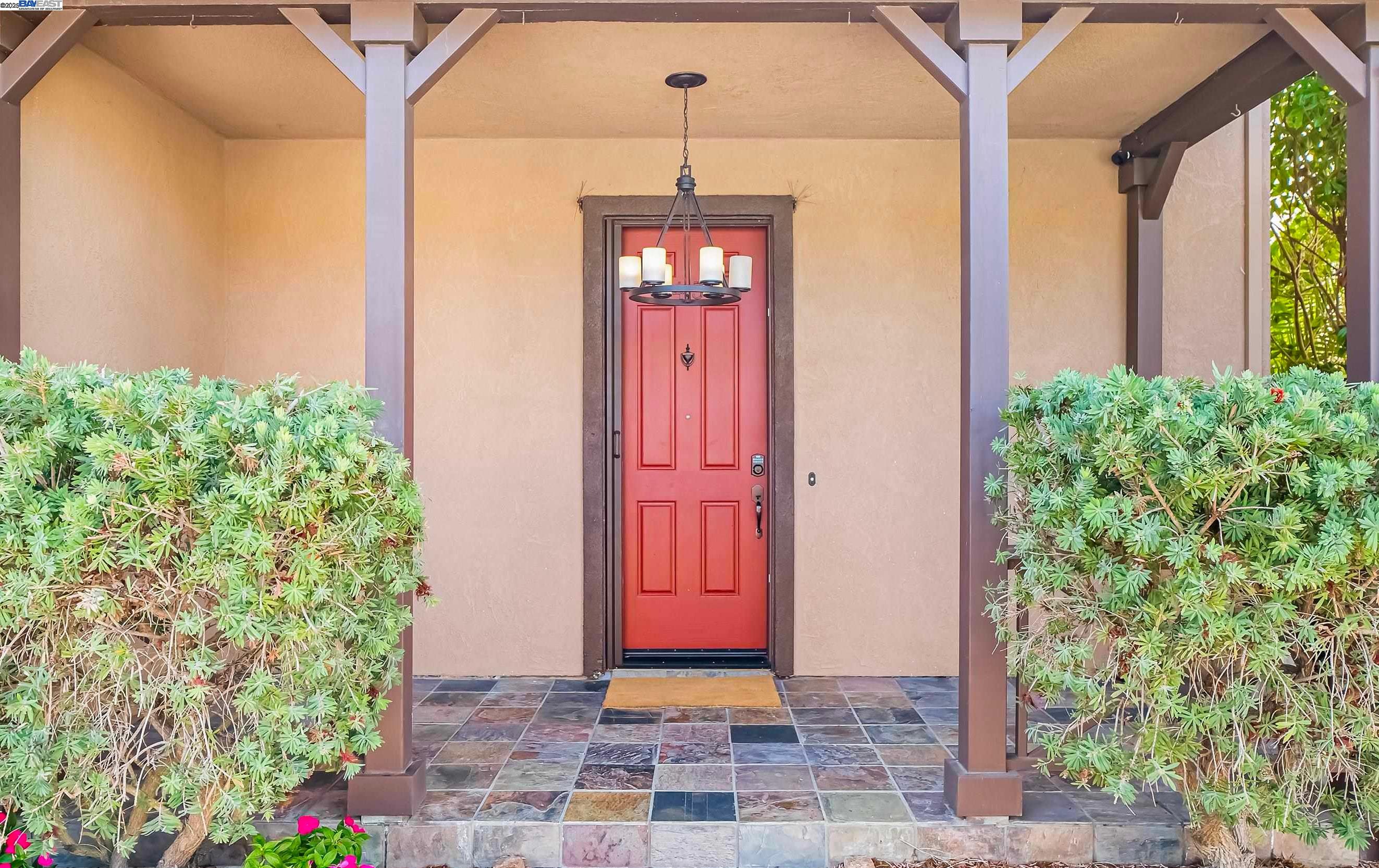 Detail Gallery Image 5 of 45 For 43 Ferdinand Way, Novato,  CA 94949 - 3 Beds | 2/1 Baths
