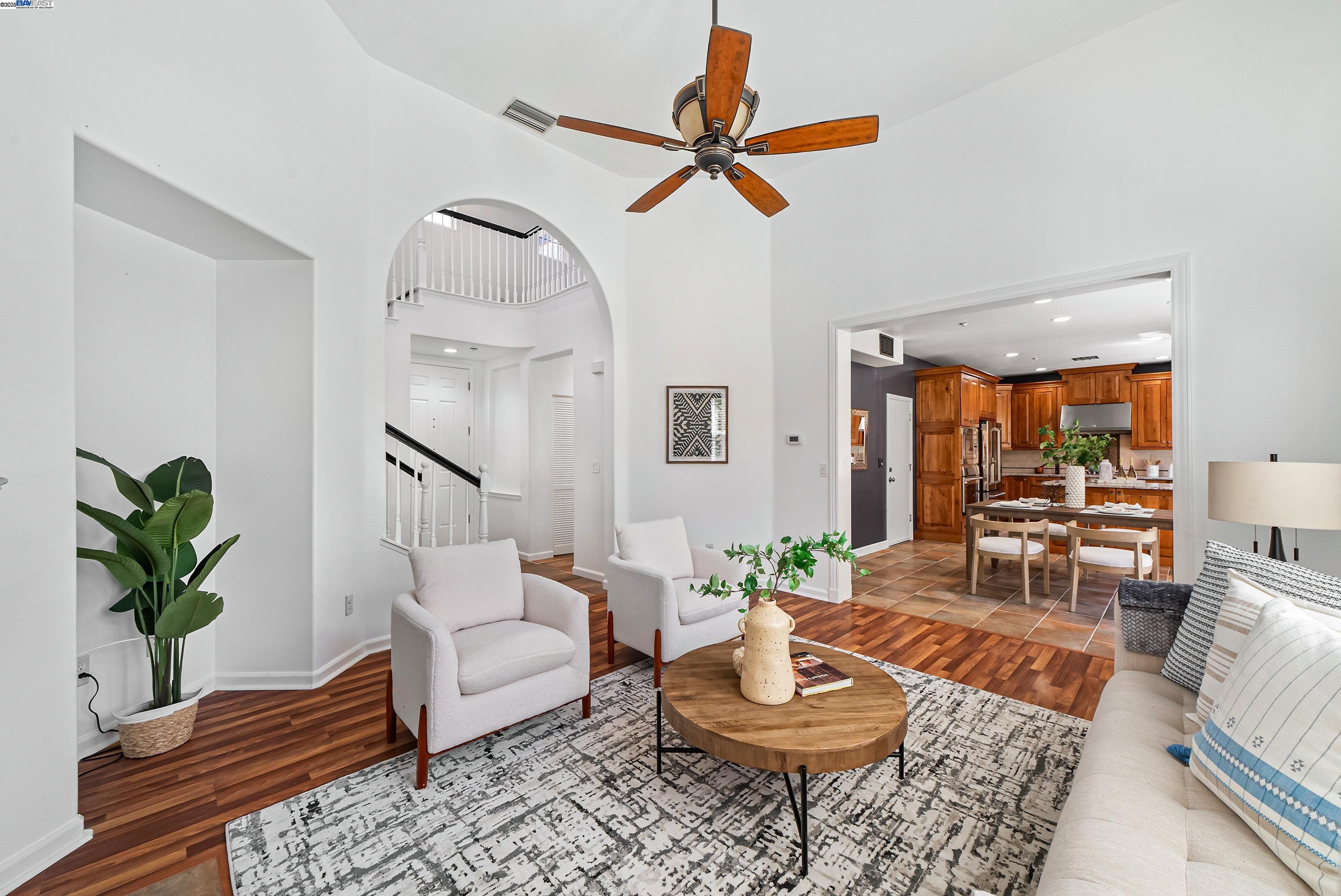 Detail Gallery Image 8 of 45 For 43 Ferdinand Way, Novato,  CA 94949 - 3 Beds | 2/1 Baths