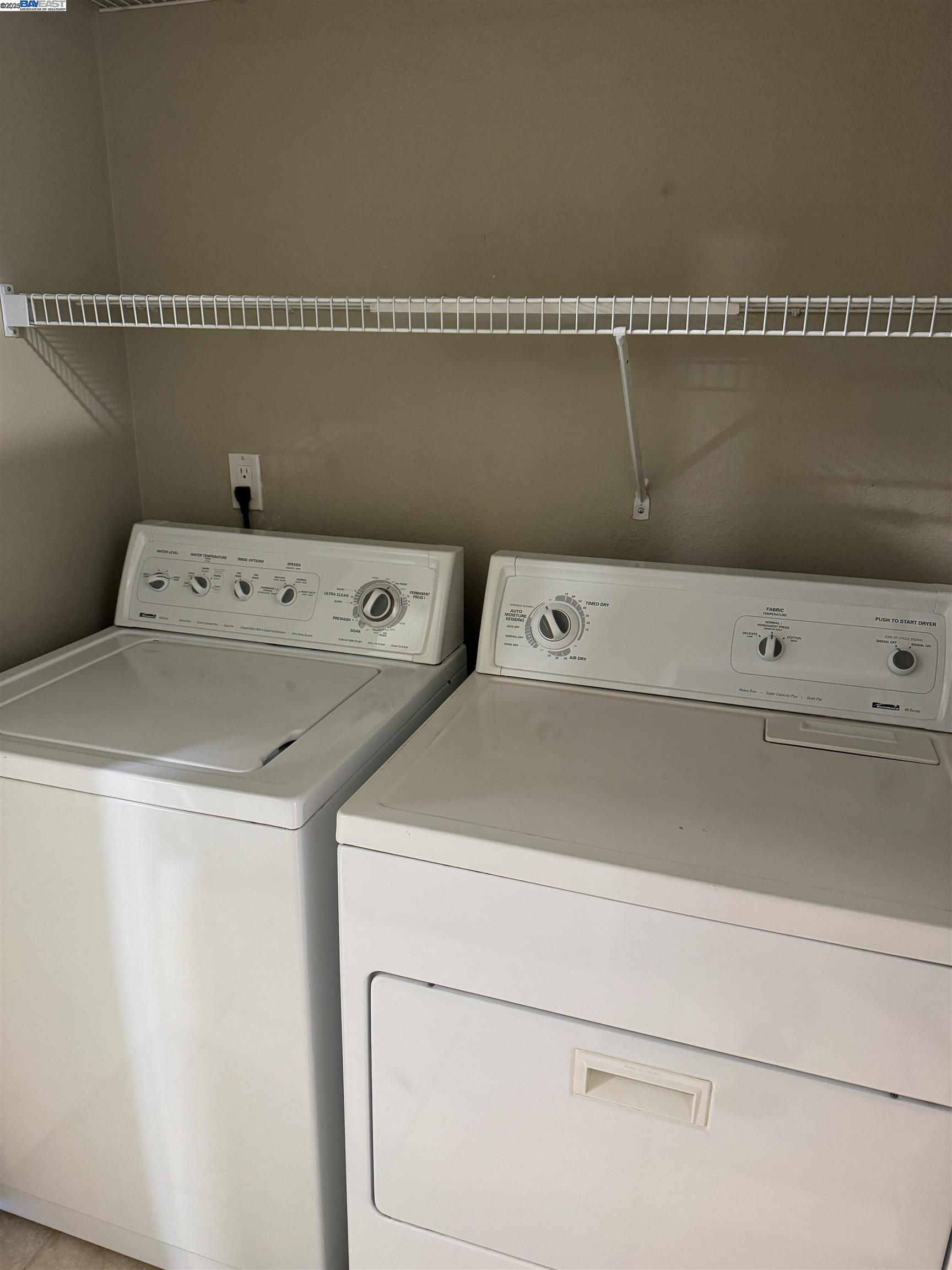Detail Gallery Image 11 of 22 For 7765 Canyon Meadow Cir #H,  Pleasanton,  CA 94588 - 3 Beds | 2 Baths