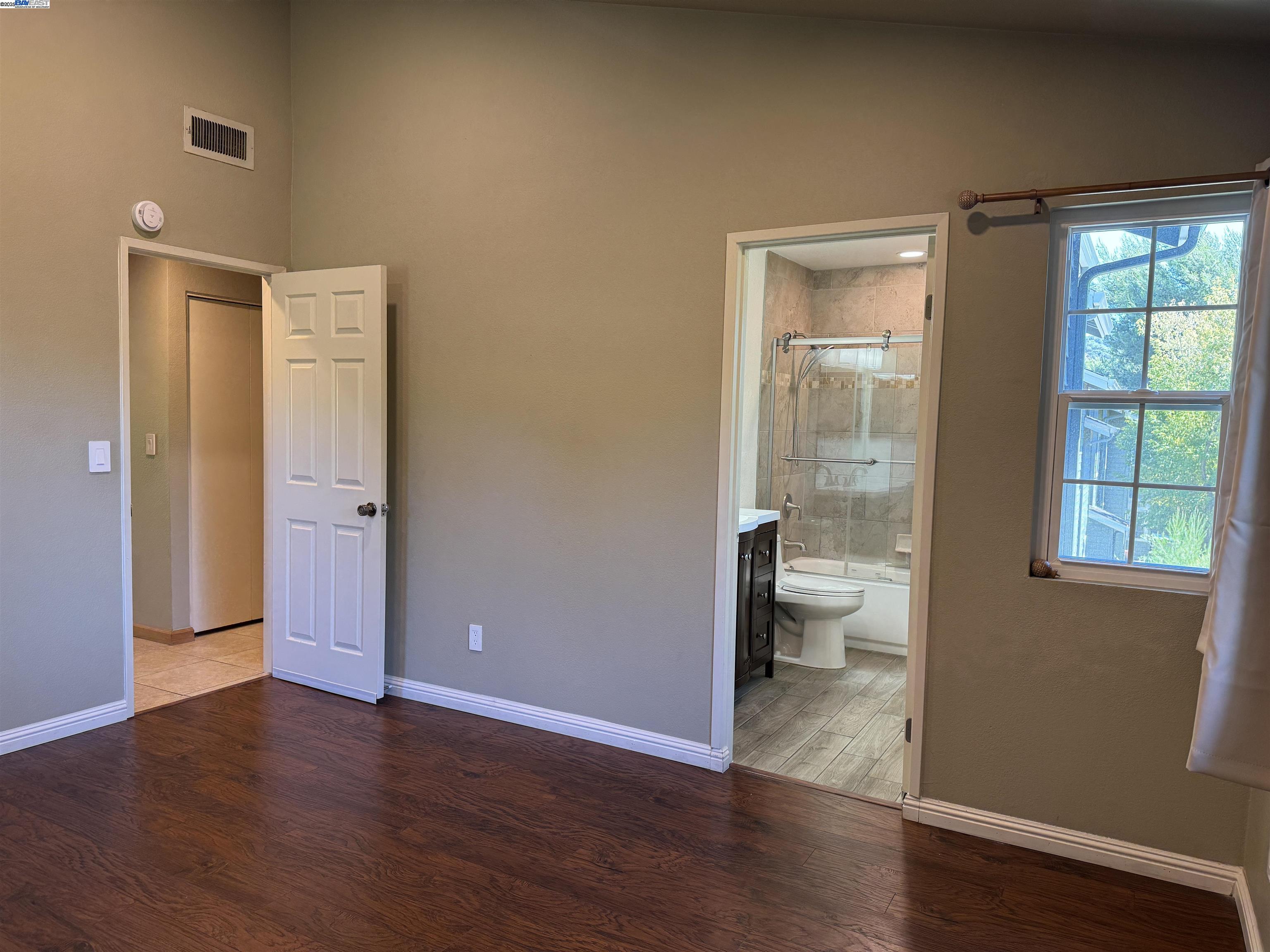 Detail Gallery Image 14 of 22 For 7765 Canyon Meadow Cir #H,  Pleasanton,  CA 94588 - 3 Beds | 2 Baths