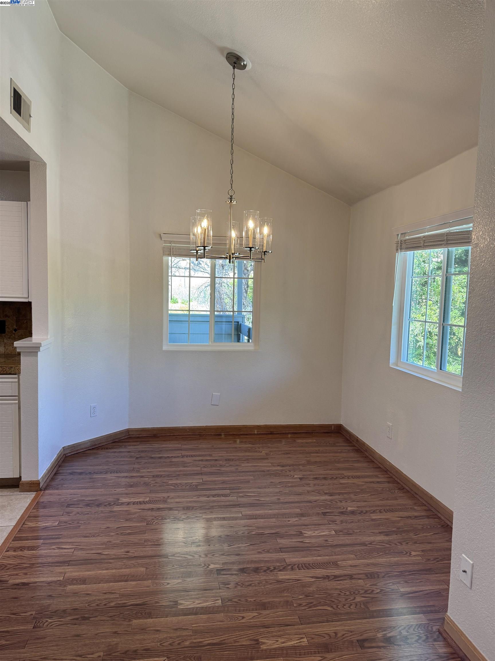 Detail Gallery Image 3 of 22 For 7765 Canyon Meadow Cir #H,  Pleasanton,  CA 94588 - 3 Beds | 2 Baths