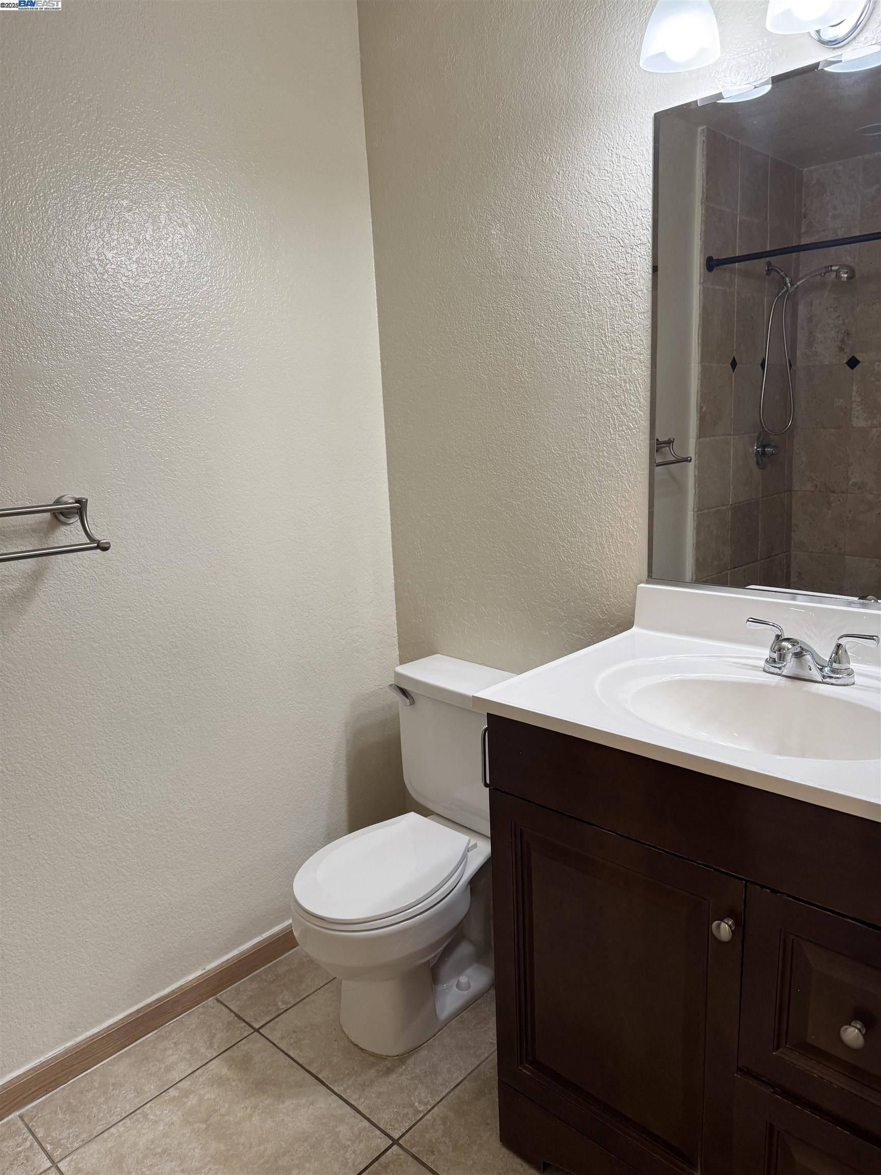 Detail Gallery Image 10 of 22 For 7765 Canyon Meadow Cir #H,  Pleasanton,  CA 94588 - 3 Beds | 2 Baths