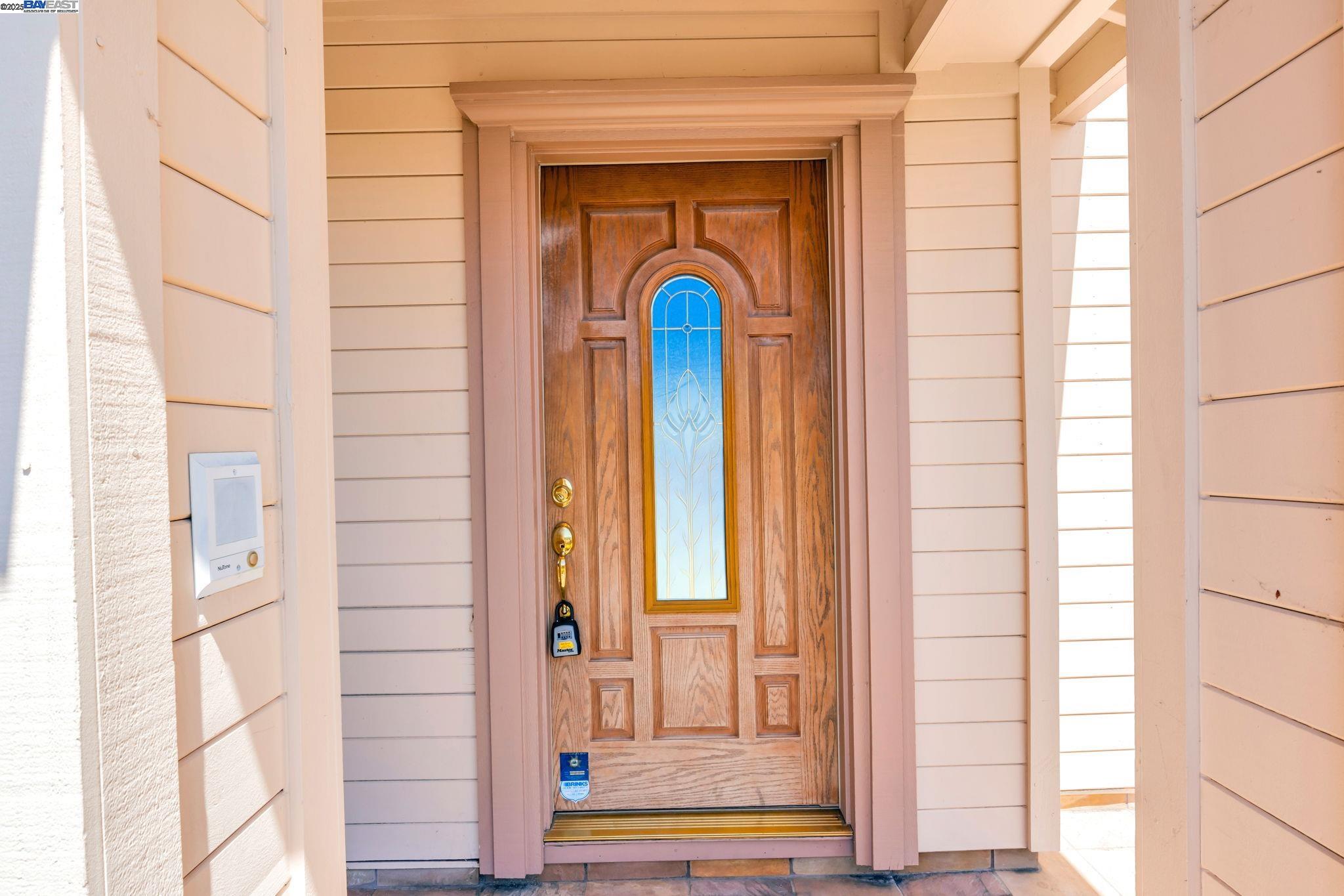 Detail Gallery Image 4 of 39 For 2230 Sol St., San Leandro,  CA 94578-1355 - 4 Beds | 2/1 Baths