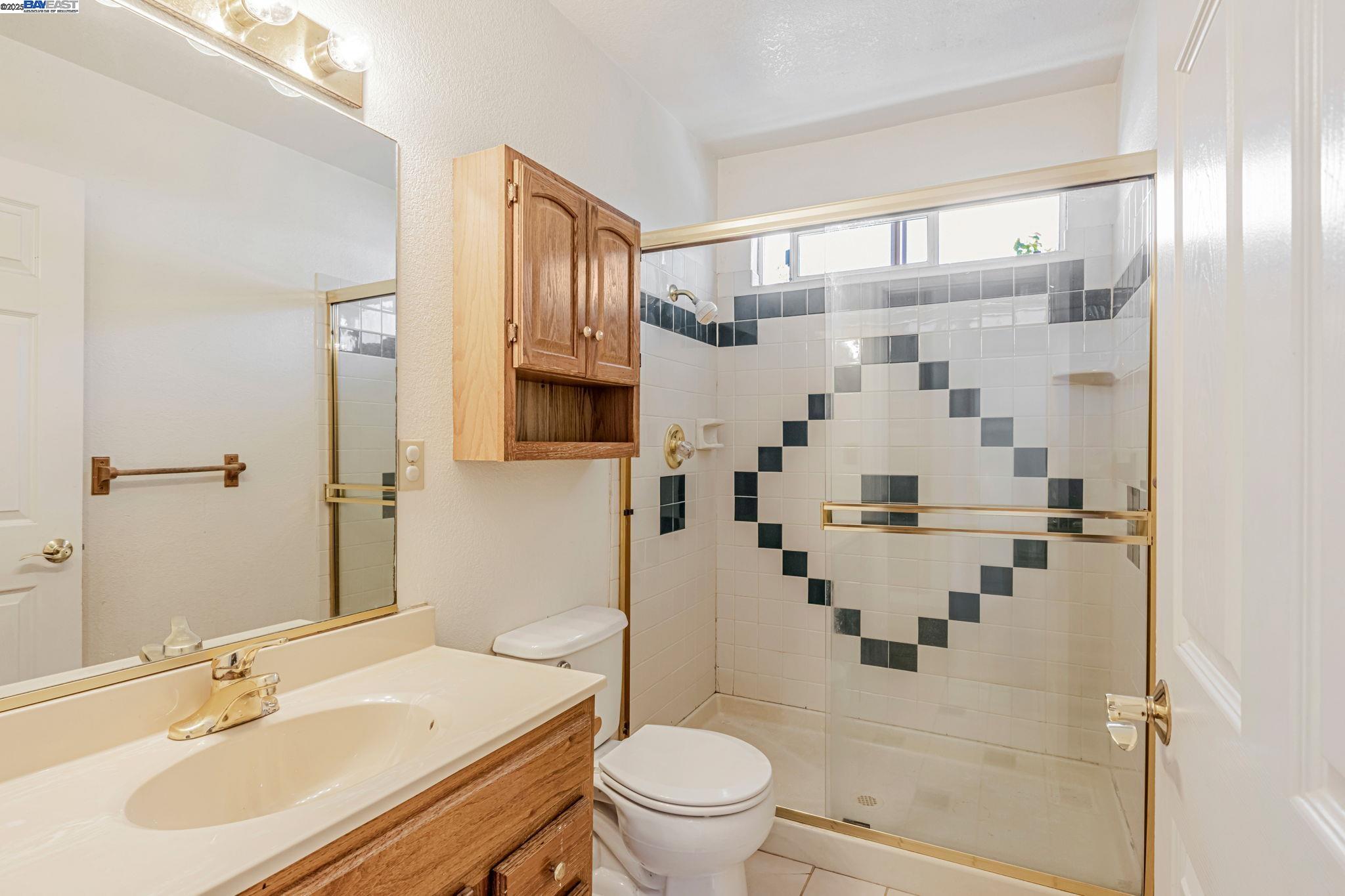 Detail Gallery Image 35 of 39 For 2230 Sol St., San Leandro,  CA 94578-1355 - 4 Beds | 2/1 Baths