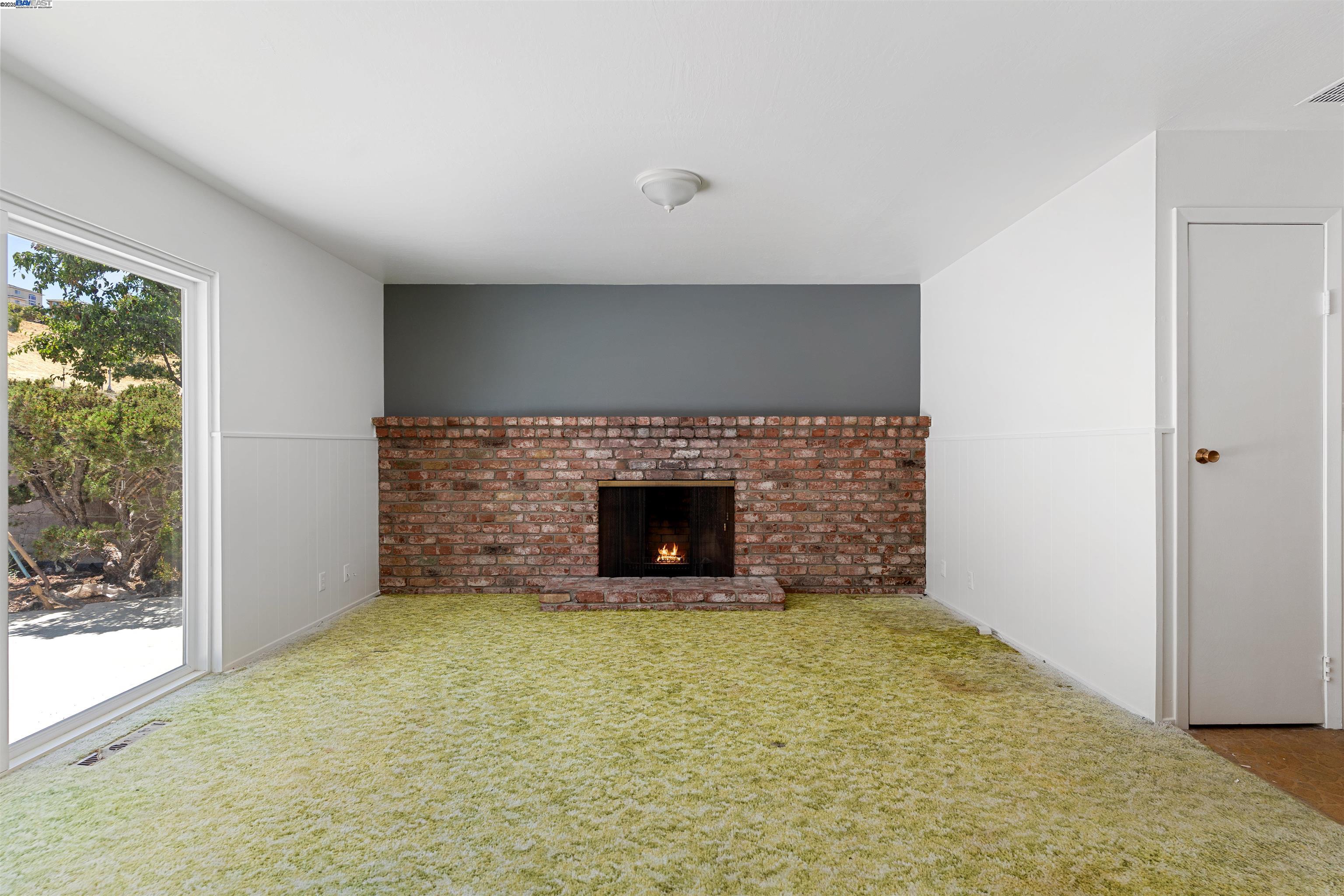 Detail Gallery Image 5 of 23 For 2724 Benedict Dr, San Leandro,  CA 94577 - 3 Beds | 2/1 Baths