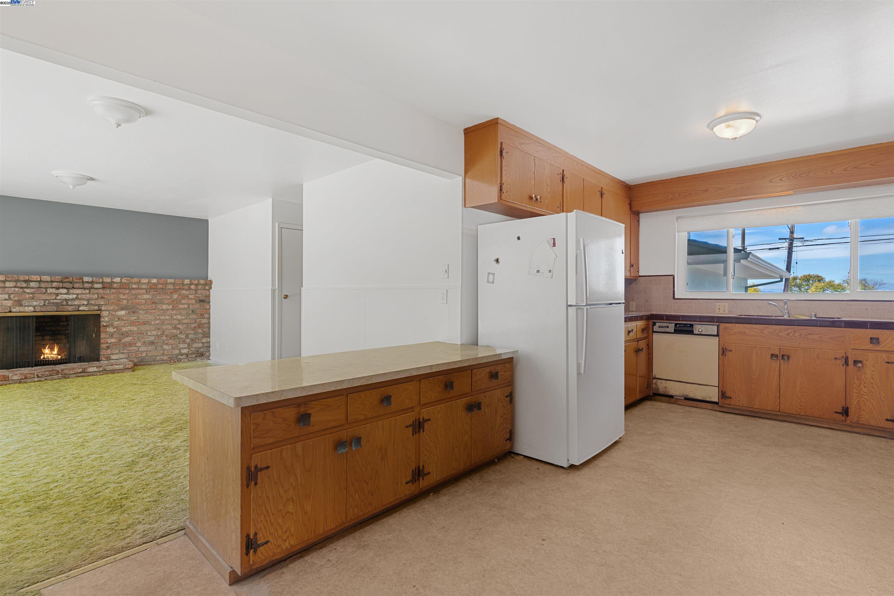 Detail Gallery Image 7 of 23 For 2724 Benedict Dr, San Leandro,  CA 94577 - 3 Beds | 2/1 Baths