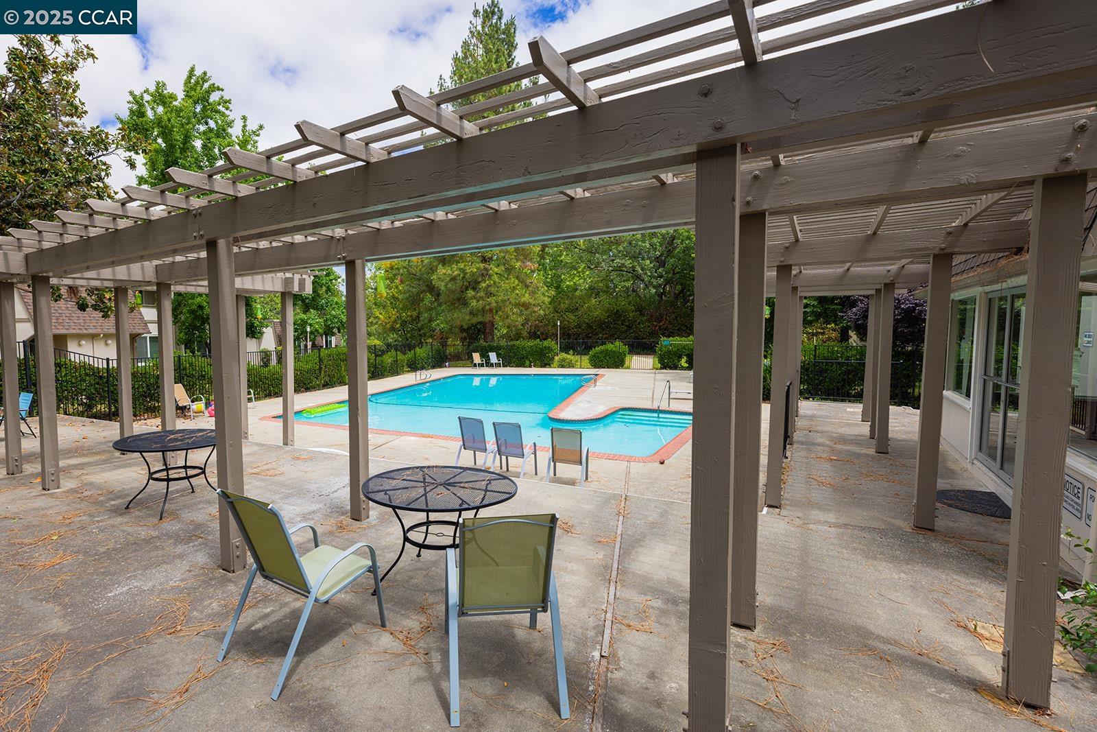 Photo #5: 41106113 Listing 