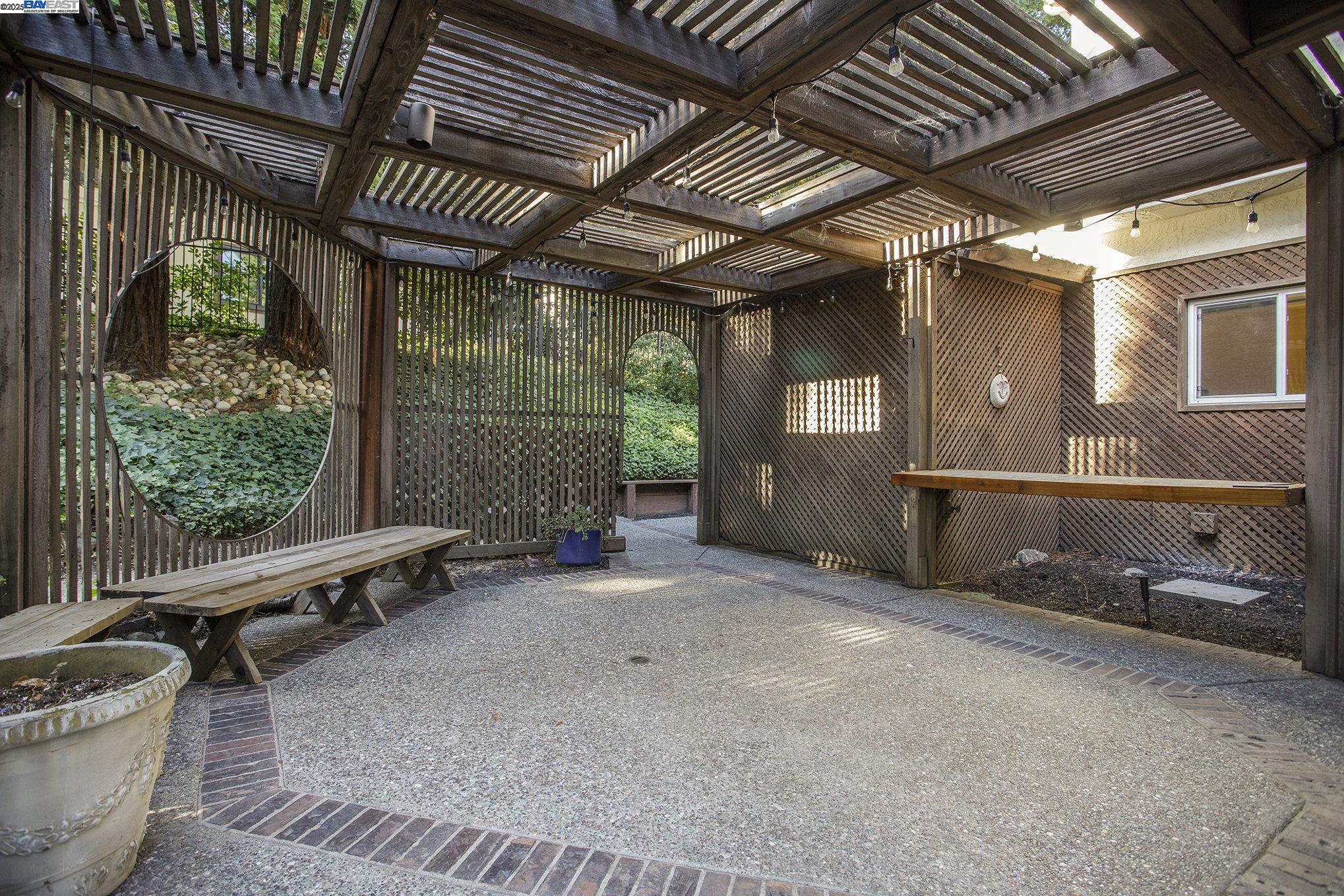 Detail Gallery Image 29 of 40 For 3 Blackhawk Club Ct, Danville,  CA 94506 - 3 Beds | 2/1 Baths