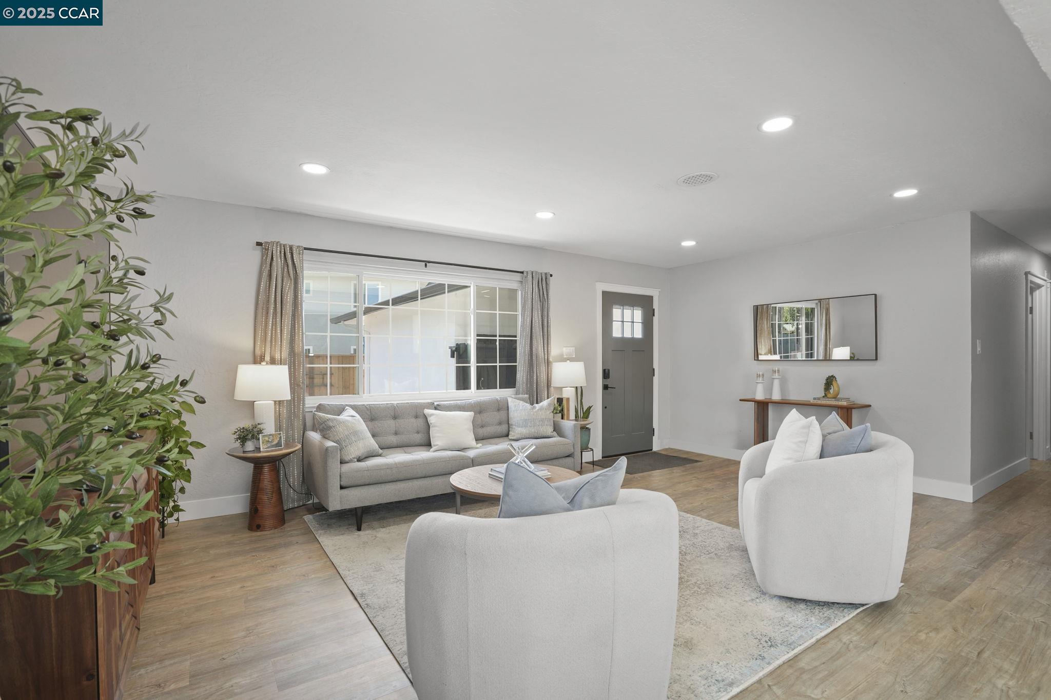 Detail Gallery Image 2 of 25 For 69 Fordham Ct, Pleasant Hill,  CA 94523 - 3 Beds | 2 Baths