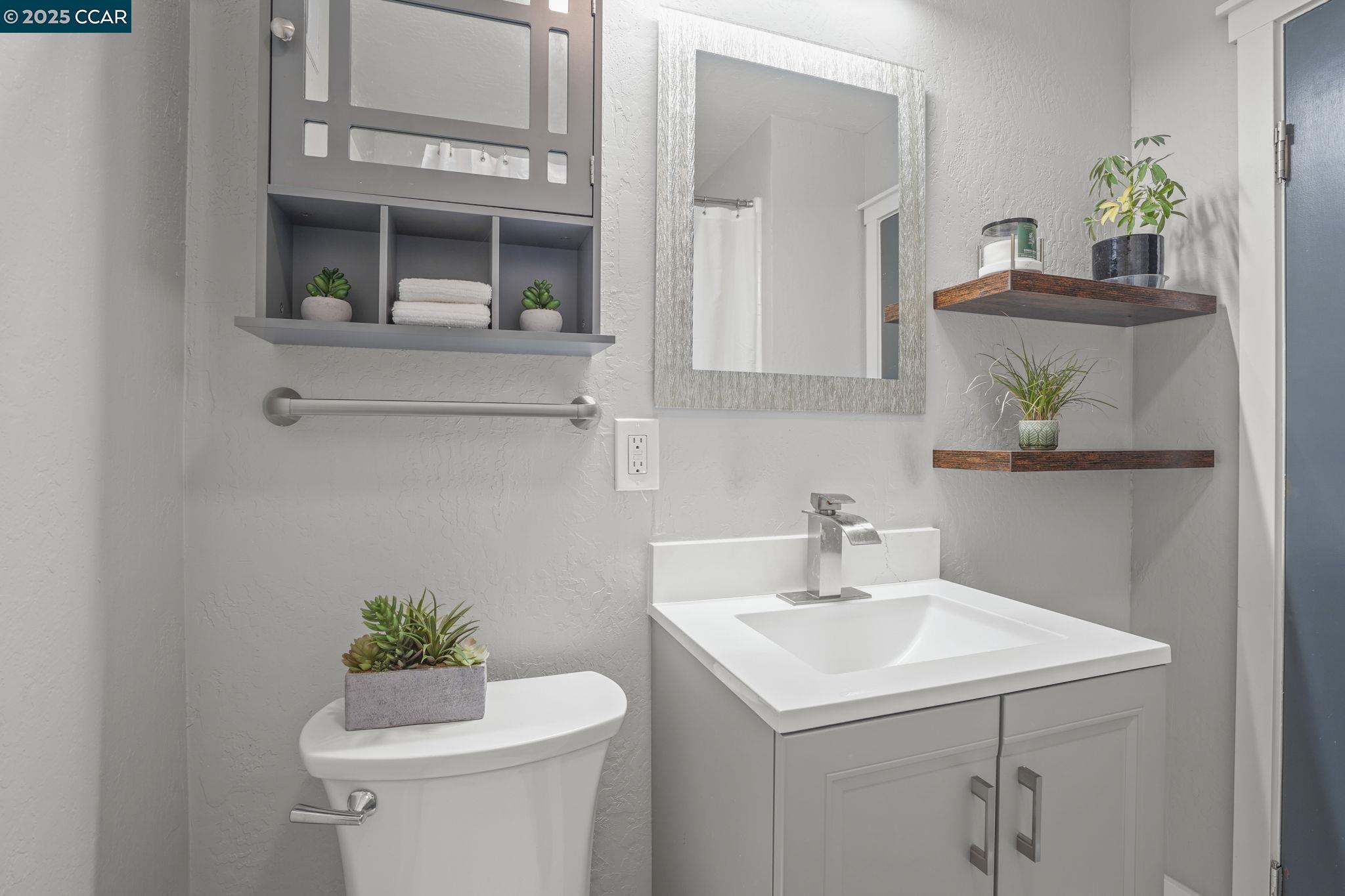 Detail Gallery Image 13 of 25 For 69 Fordham Ct, Pleasant Hill,  CA 94523 - 3 Beds | 2 Baths