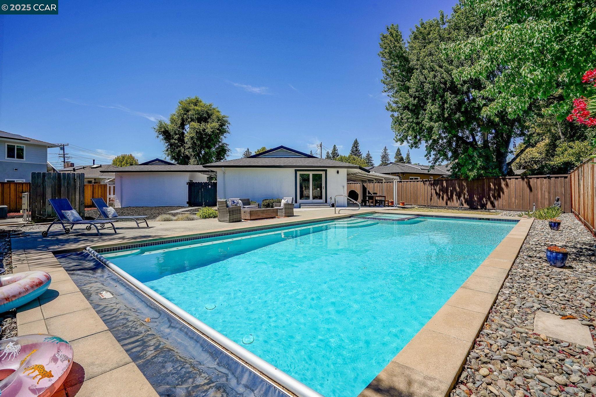 Detail Gallery Image 16 of 25 For 69 Fordham Ct, Pleasant Hill,  CA 94523 - 3 Beds | 2 Baths