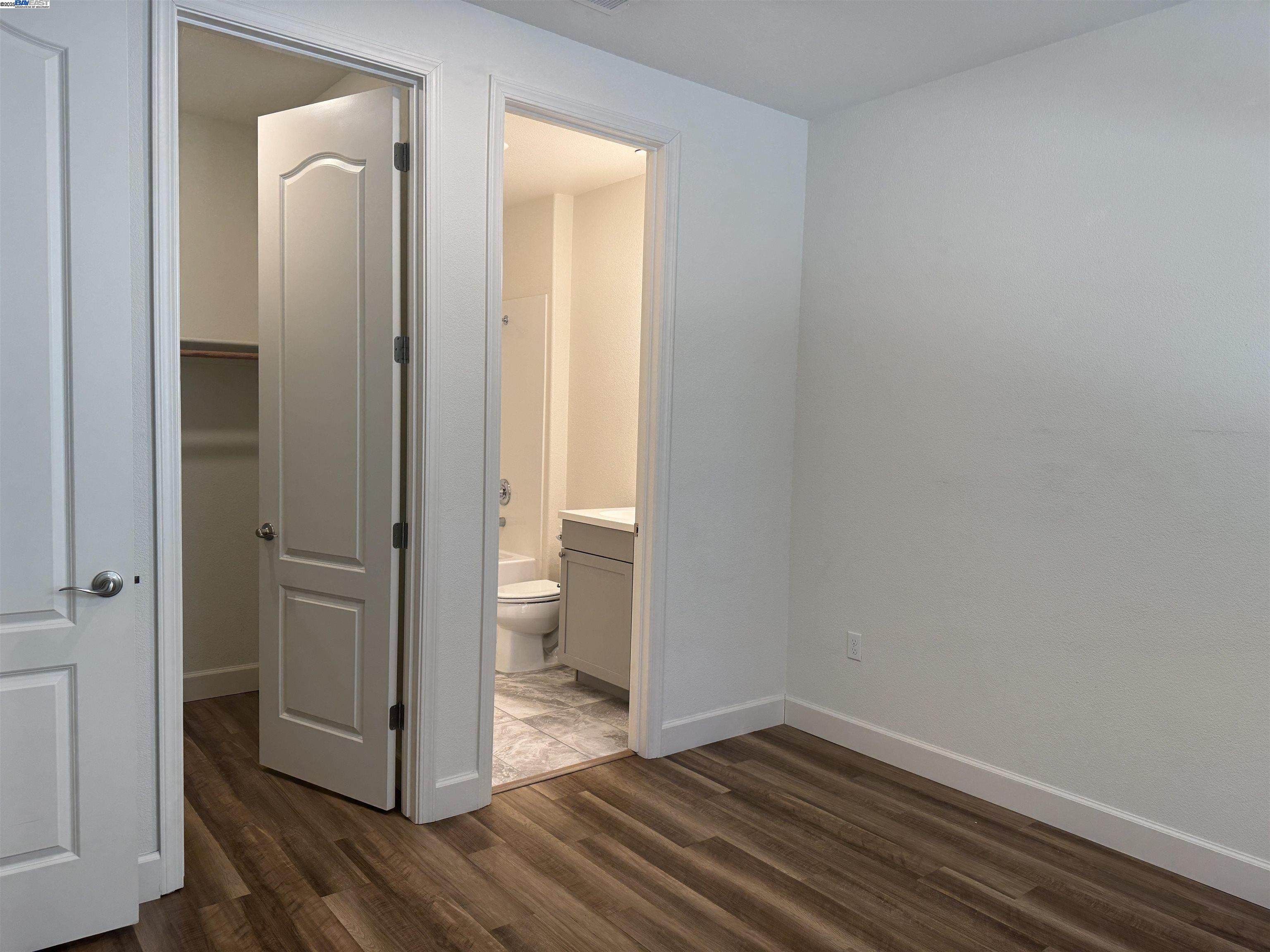 Detail Gallery Image 5 of 26 For 3906 Guerneville Way, Dublin,  CA 94568 - 3 Beds | 3/1 Baths