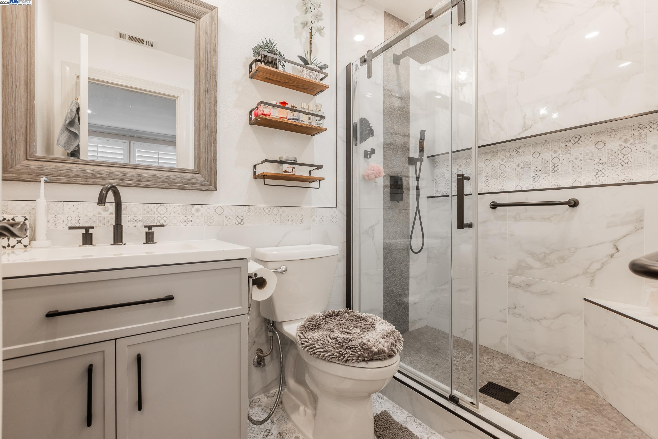 Detail Gallery Image 13 of 48 For 2626 Carmella Ct, San Jose,  CA 95135 - 6 Beds | 4/1 Baths