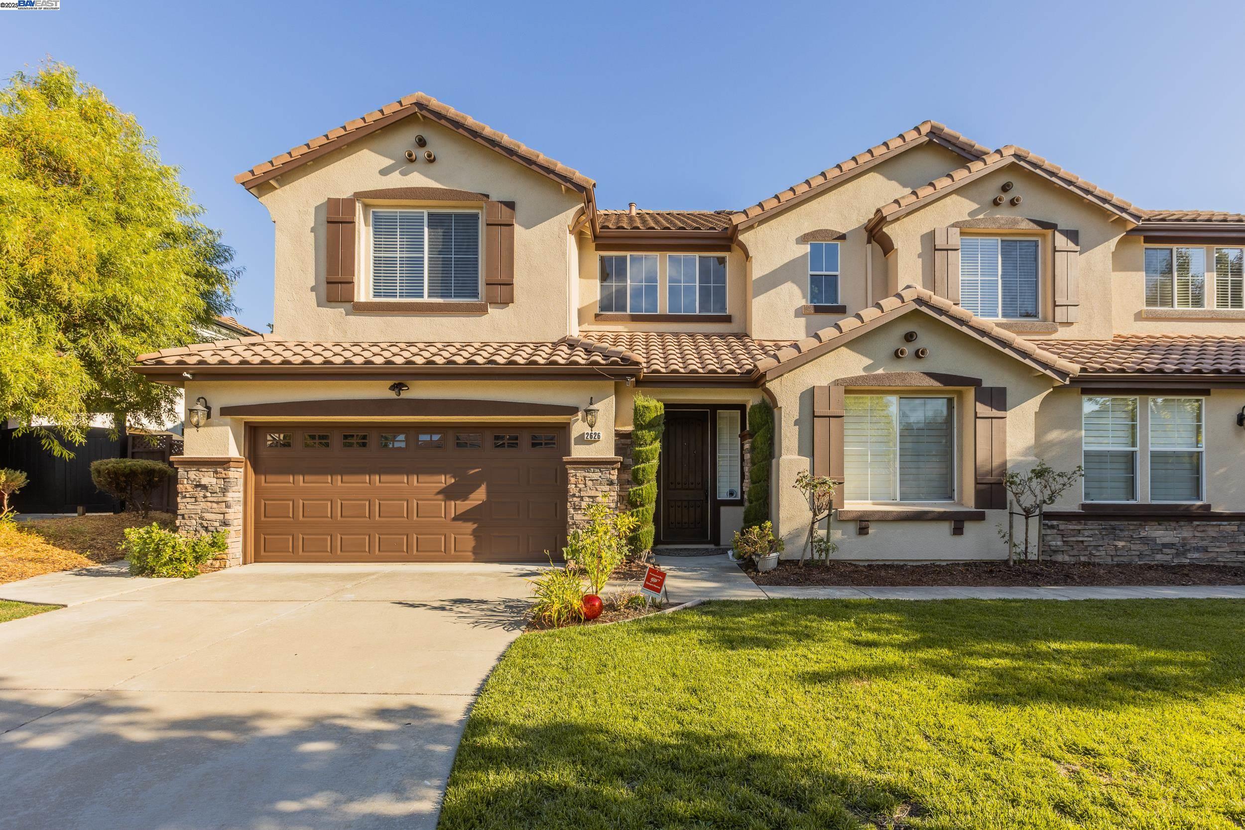 Detail Gallery Image 3 of 48 For 2626 Carmella Ct, San Jose,  CA 95135 - 6 Beds | 4/1 Baths