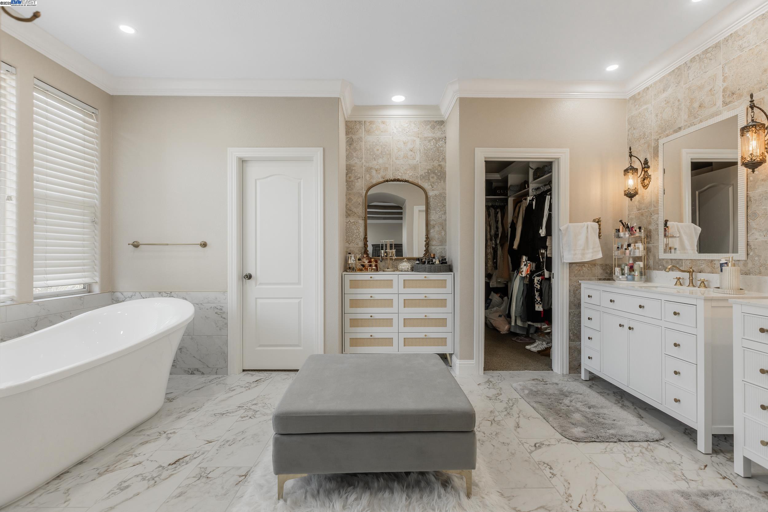Detail Gallery Image 33 of 48 For 2626 Carmella Ct, San Jose,  CA 95135 - 6 Beds | 4/1 Baths