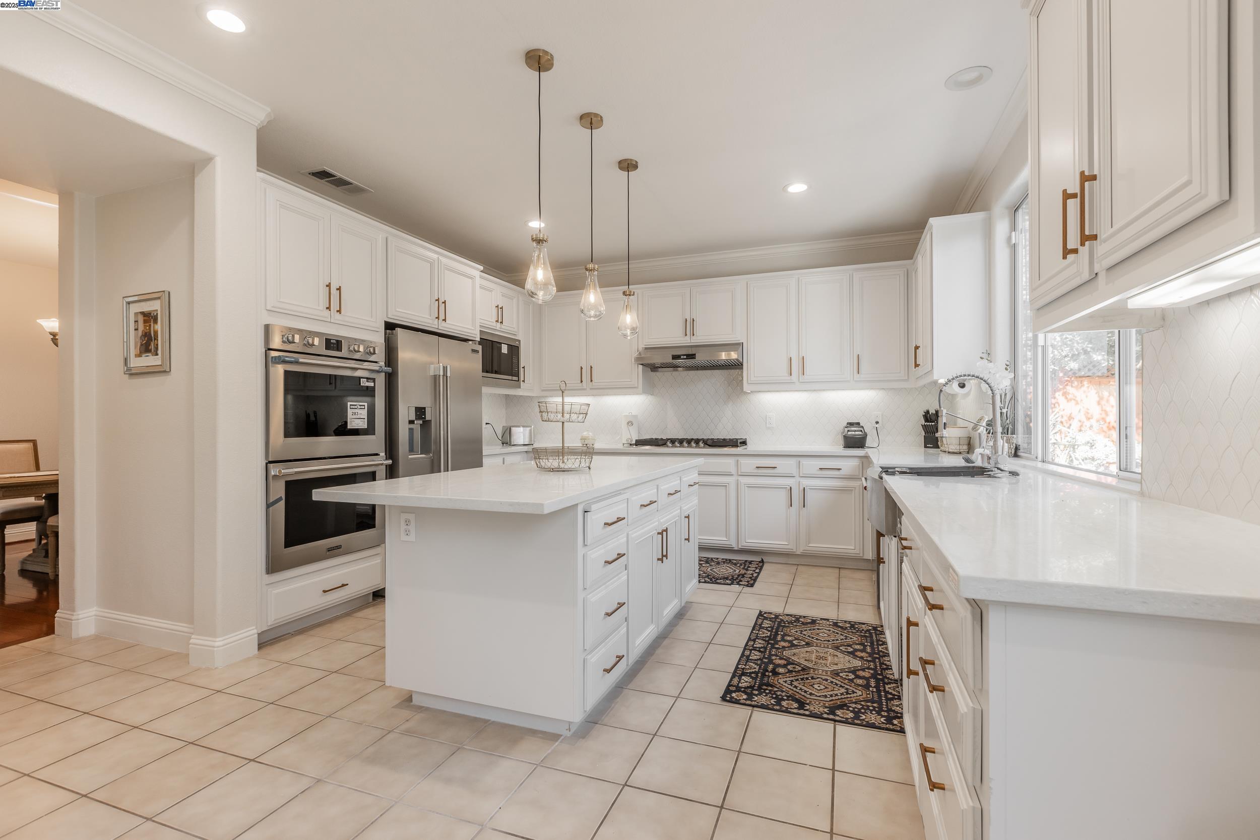 Detail Gallery Image 10 of 48 For 2626 Carmella Ct, San Jose,  CA 95135 - 6 Beds | 4/1 Baths