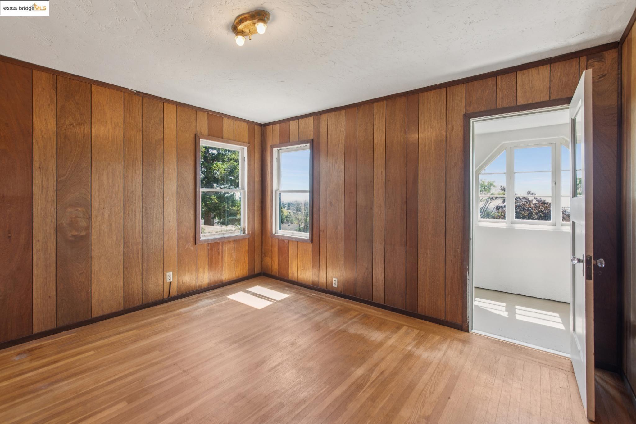 Detail Gallery Image 20 of 38 For 1110 Walnut St, Berkeley,  CA 94707 - 4 Beds | 1/1 Baths