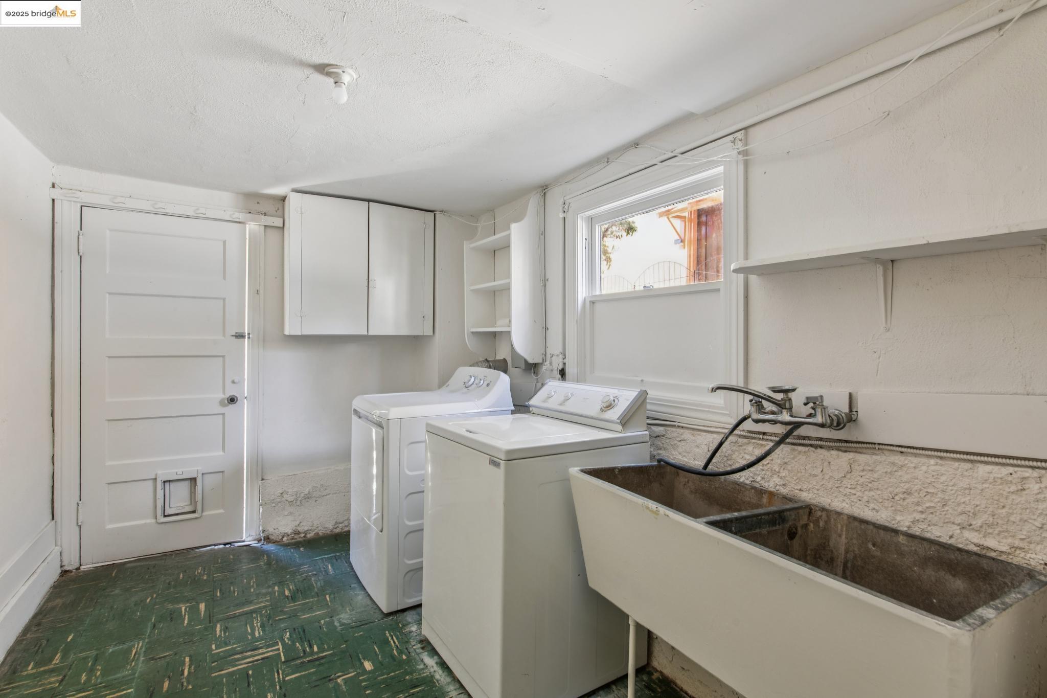 Detail Gallery Image 29 of 38 For 1110 Walnut St, Berkeley,  CA 94707 - 4 Beds | 1/1 Baths