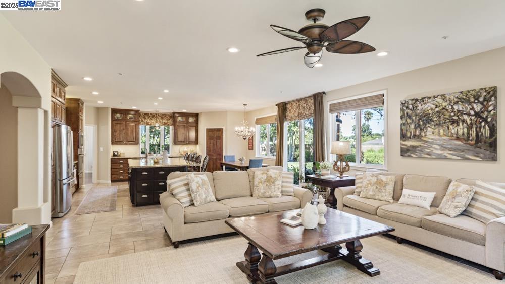 Detail Gallery Image 13 of 57 For 1348 Carlton Pl, Livermore,  CA 94550 - 6 Beds | 3 Baths