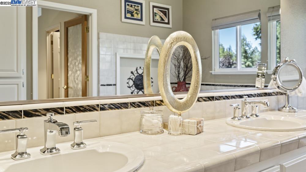 Detail Gallery Image 29 of 57 For 1348 Carlton Pl, Livermore,  CA 94550 - 6 Beds | 3 Baths