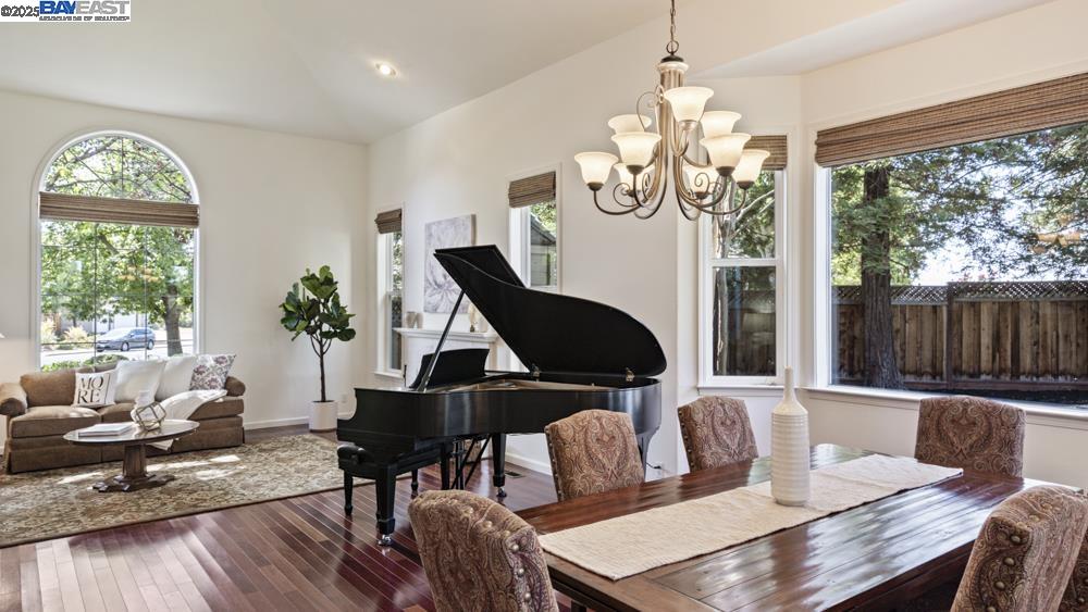 Detail Gallery Image 9 of 57 For 1348 Carlton Pl, Livermore,  CA 94550 - 6 Beds | 3 Baths
