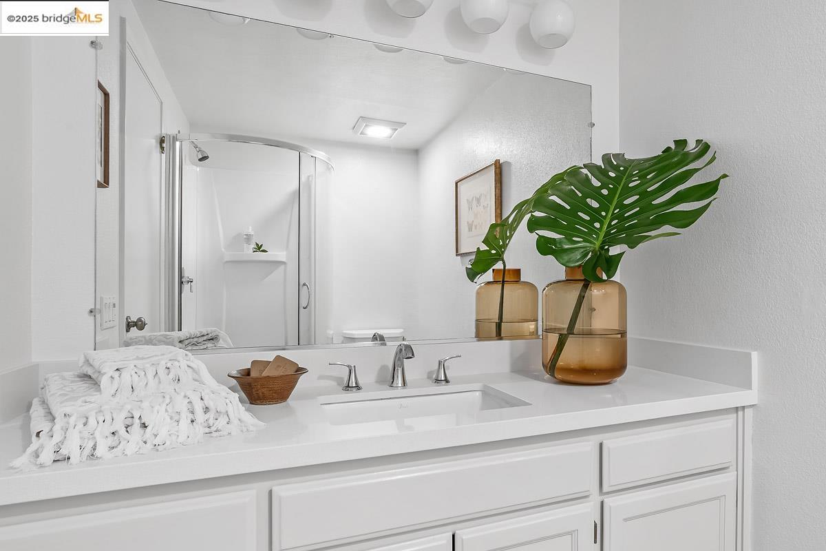 Detail Gallery Image 5 of 23 For 46 Birchwood Dr, Novato,  CA 94947 - 3 Beds | 3 Baths