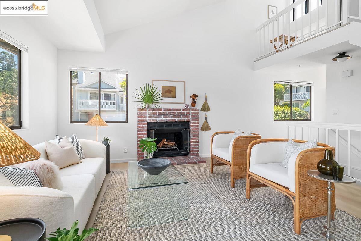 Detail Gallery Image 9 of 23 For 46 Birchwood Dr, Novato,  CA 94947 - 3 Beds | 3 Baths