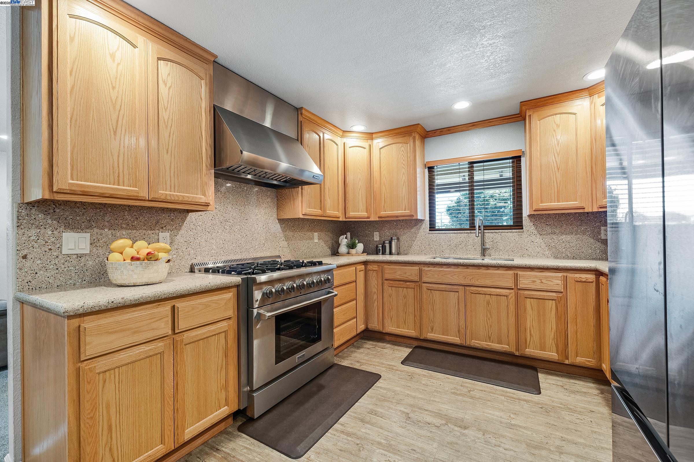 Detail Gallery Image 15 of 57 For 39024 Blacow Rd, Fremont,  CA 94538 - 4 Beds | 2 Baths