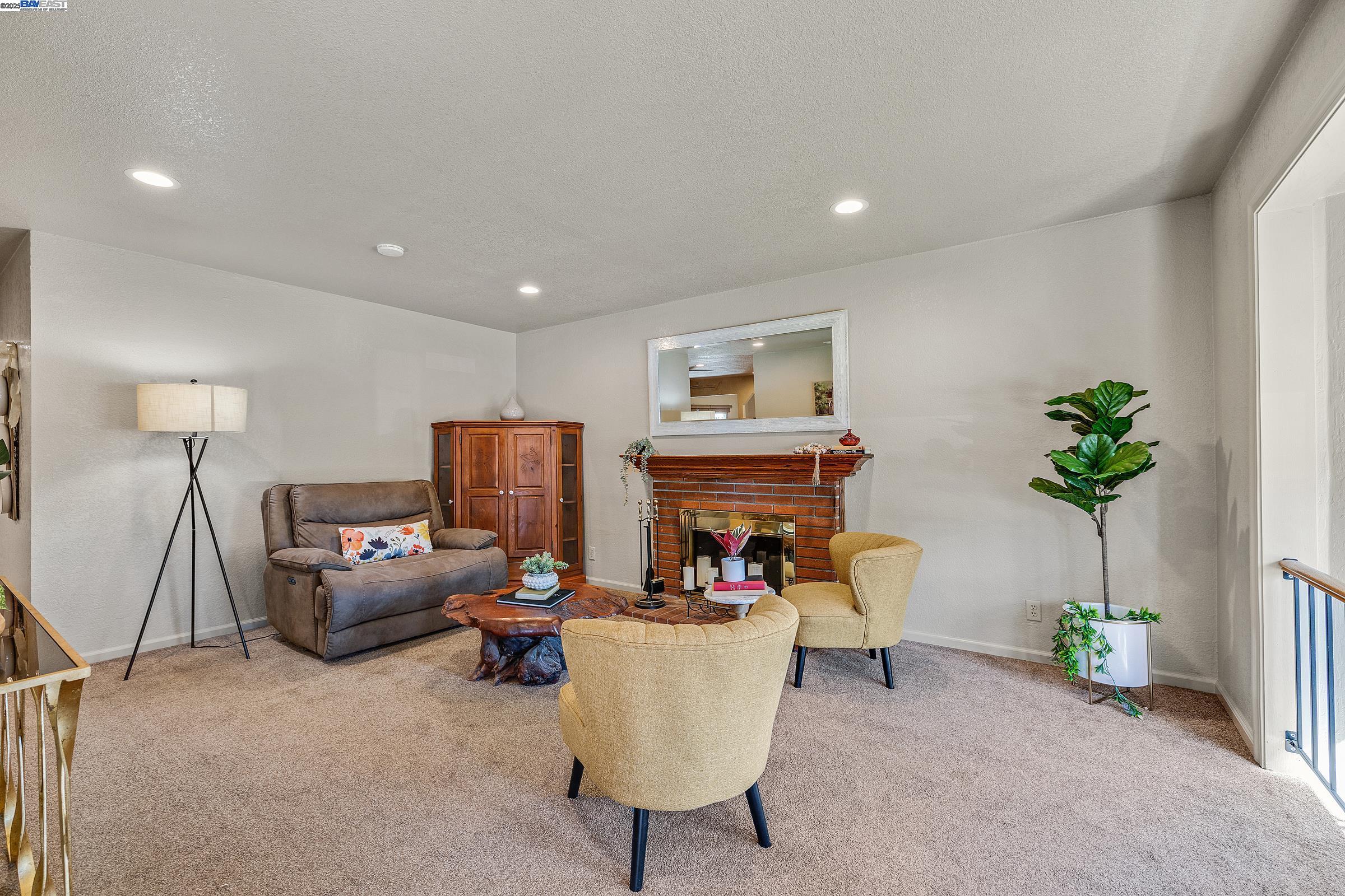 Detail Gallery Image 9 of 57 For 39024 Blacow Rd, Fremont,  CA 94538 - 4 Beds | 2 Baths