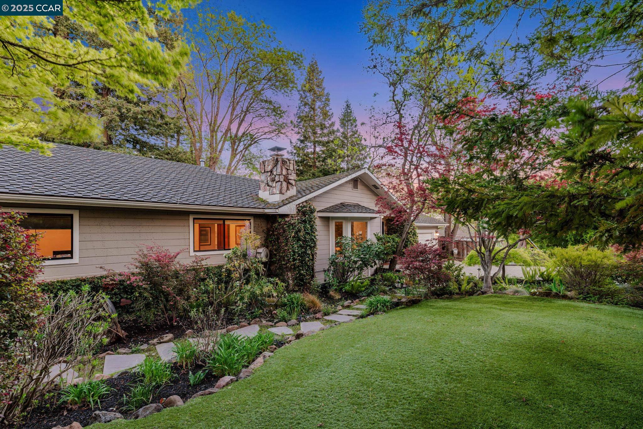 Detail Gallery Image 3 of 42 For 1834 Ivanhoe Ave, Lafayette,  CA 94549 - 5 Beds | 4 Baths
