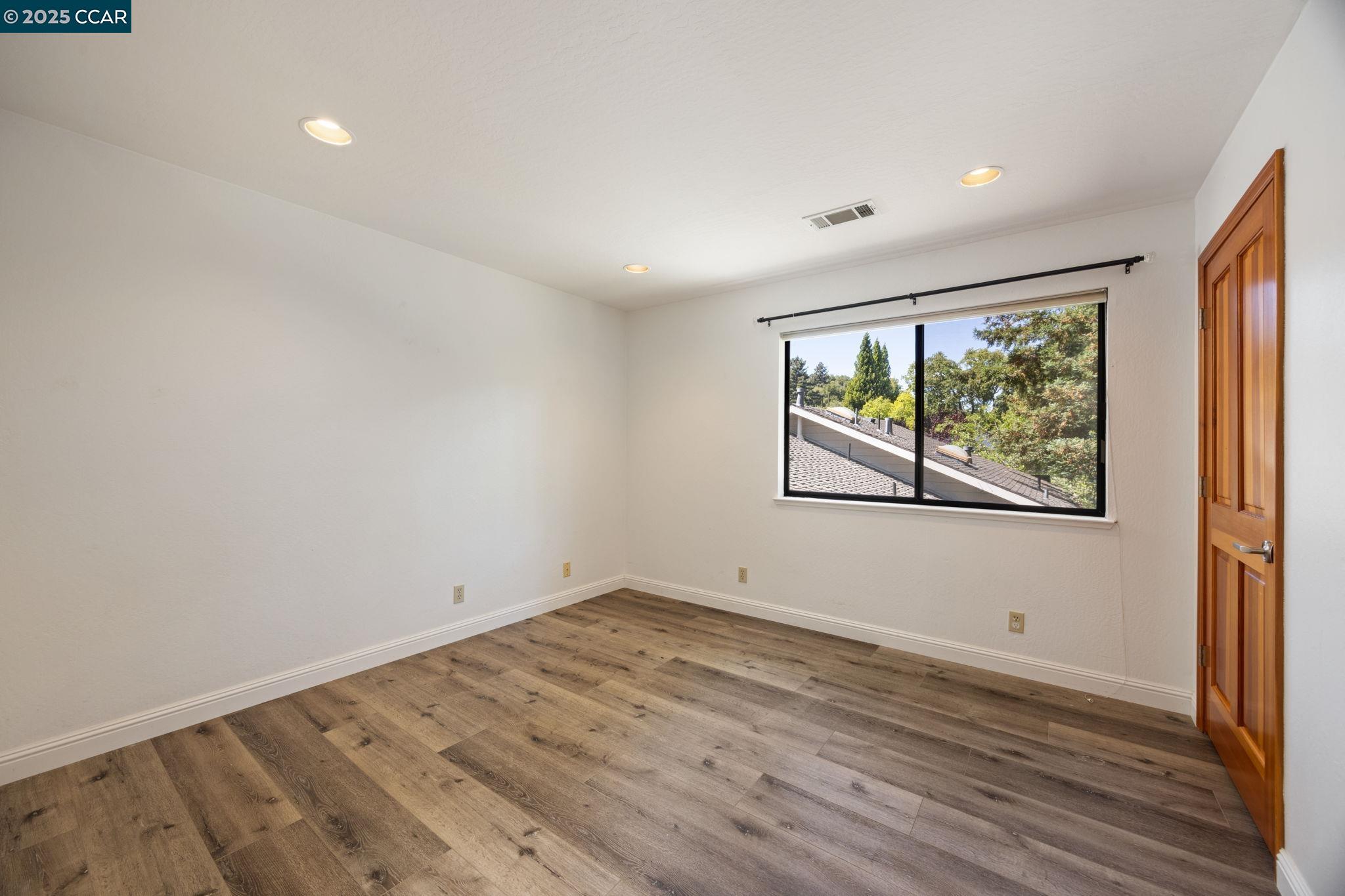 Detail Gallery Image 24 of 42 For 1834 Ivanhoe Ave, Lafayette,  CA 94549 - 5 Beds | 4 Baths