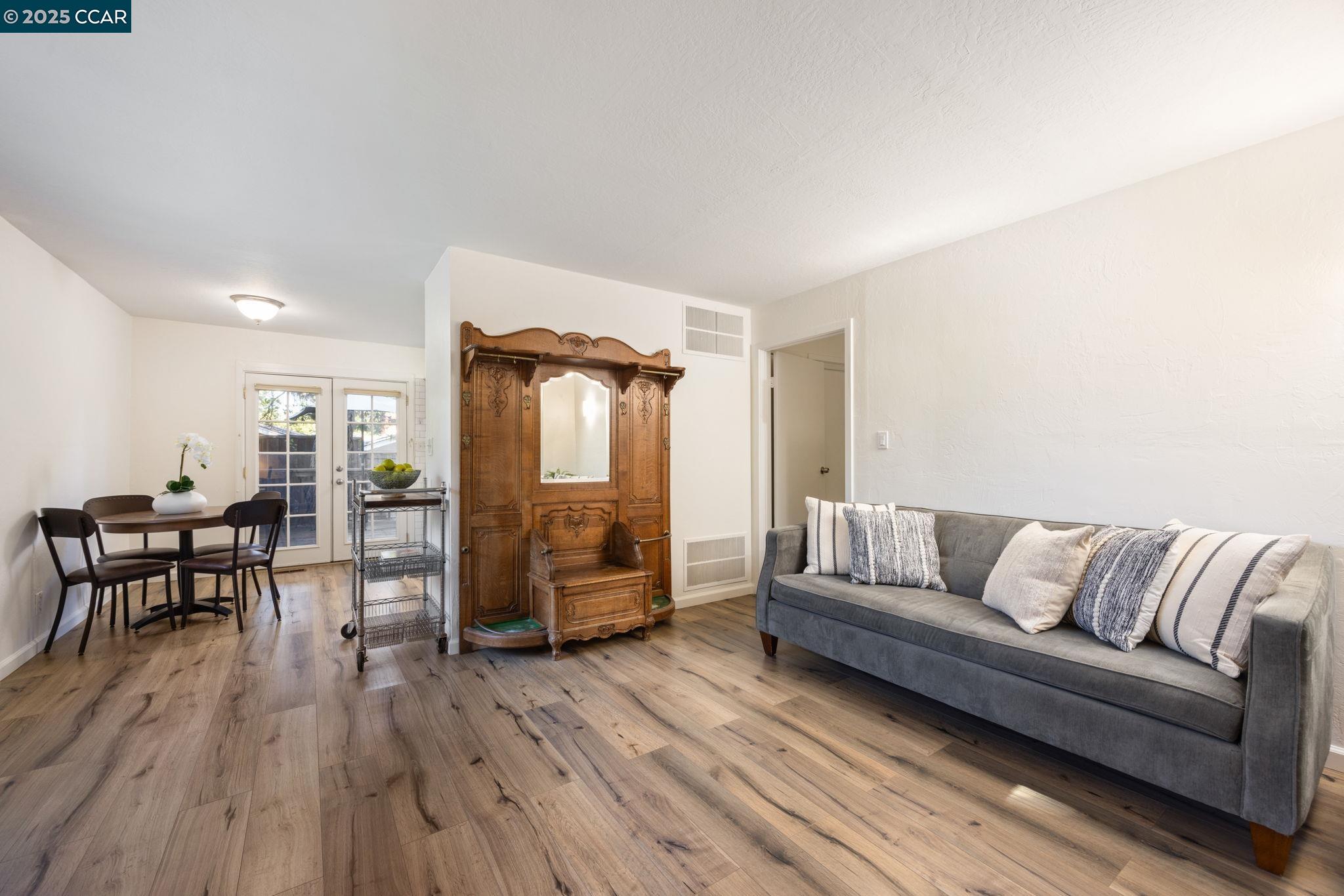 Detail Gallery Image 36 of 42 For 1834 Ivanhoe Ave, Lafayette,  CA 94549 - 5 Beds | 4 Baths