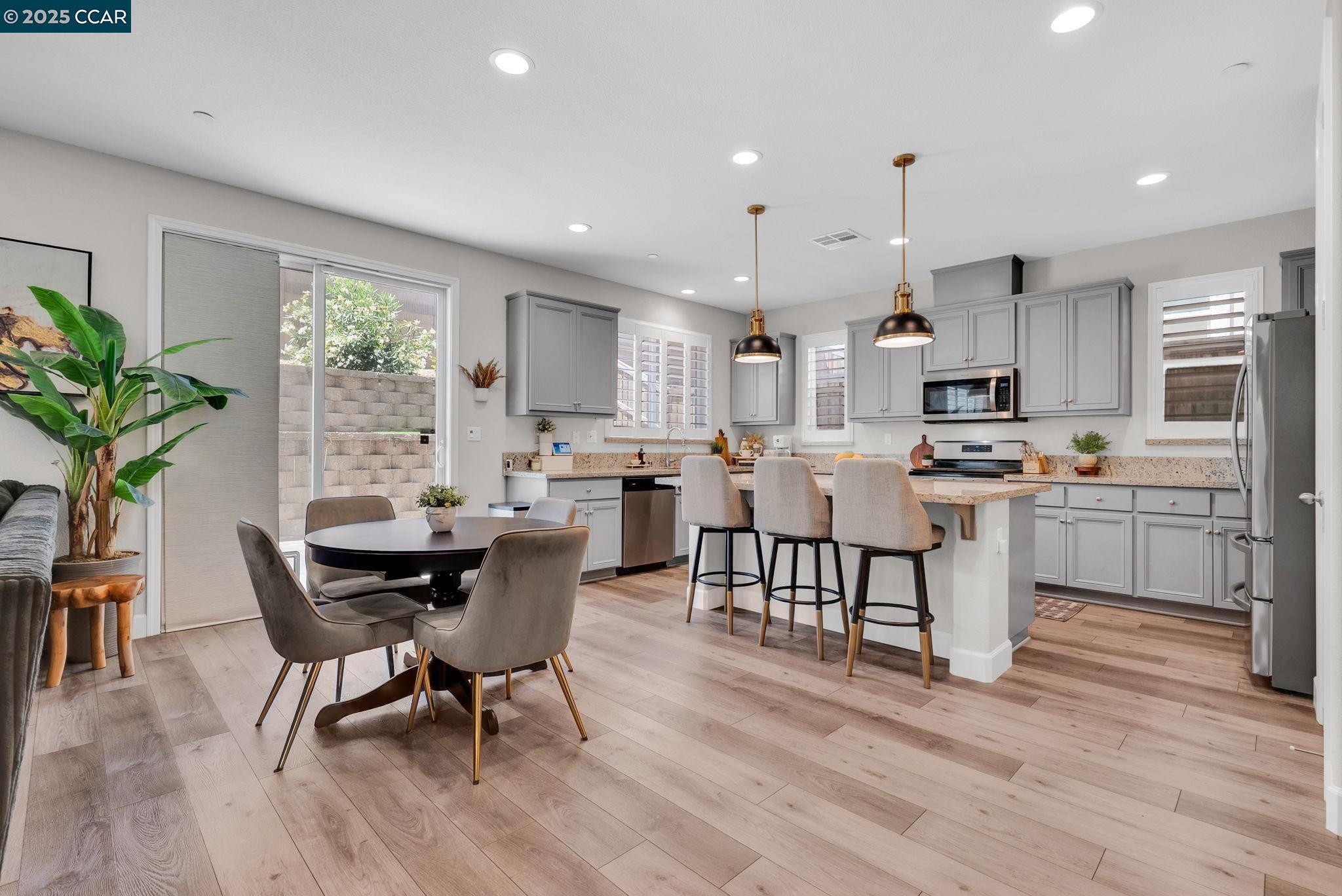 Detail Gallery Image 16 of 59 For 499 Yarrow Dr, Fairfield,  CA 94534 - 4 Beds | 2/1 Baths