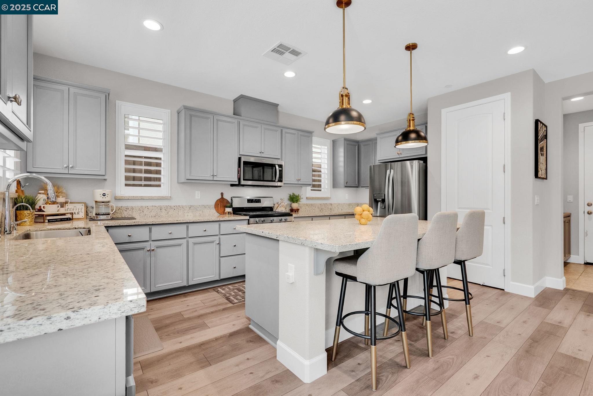 Detail Gallery Image 22 of 59 For 499 Yarrow Dr, Fairfield,  CA 94534 - 4 Beds | 2/1 Baths