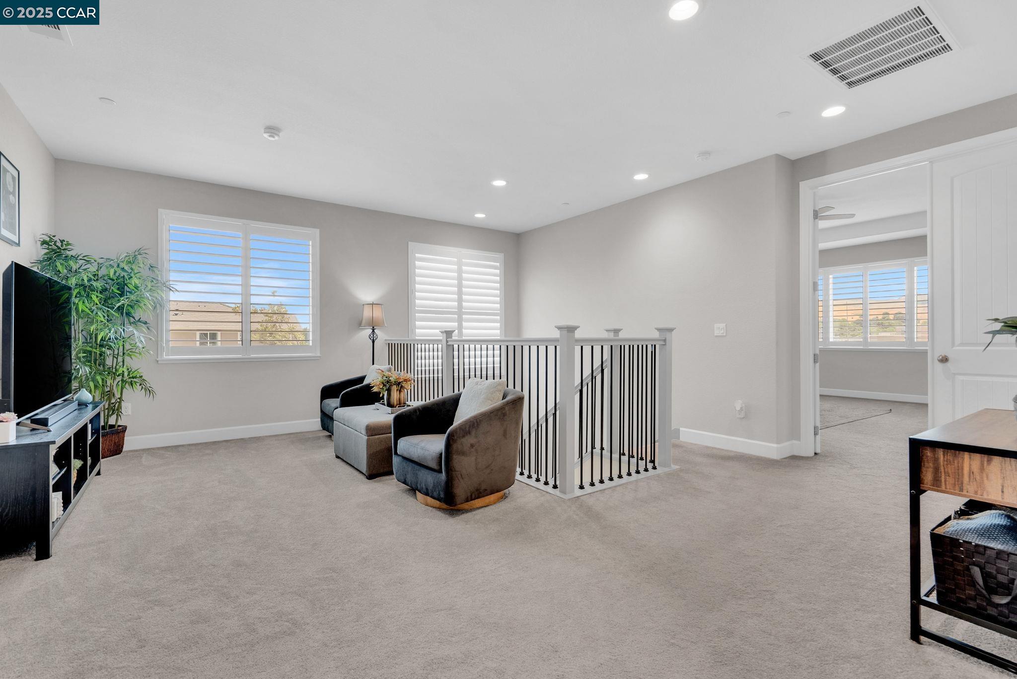 Detail Gallery Image 31 of 59 For 499 Yarrow Dr, Fairfield,  CA 94534 - 4 Beds | 2/1 Baths