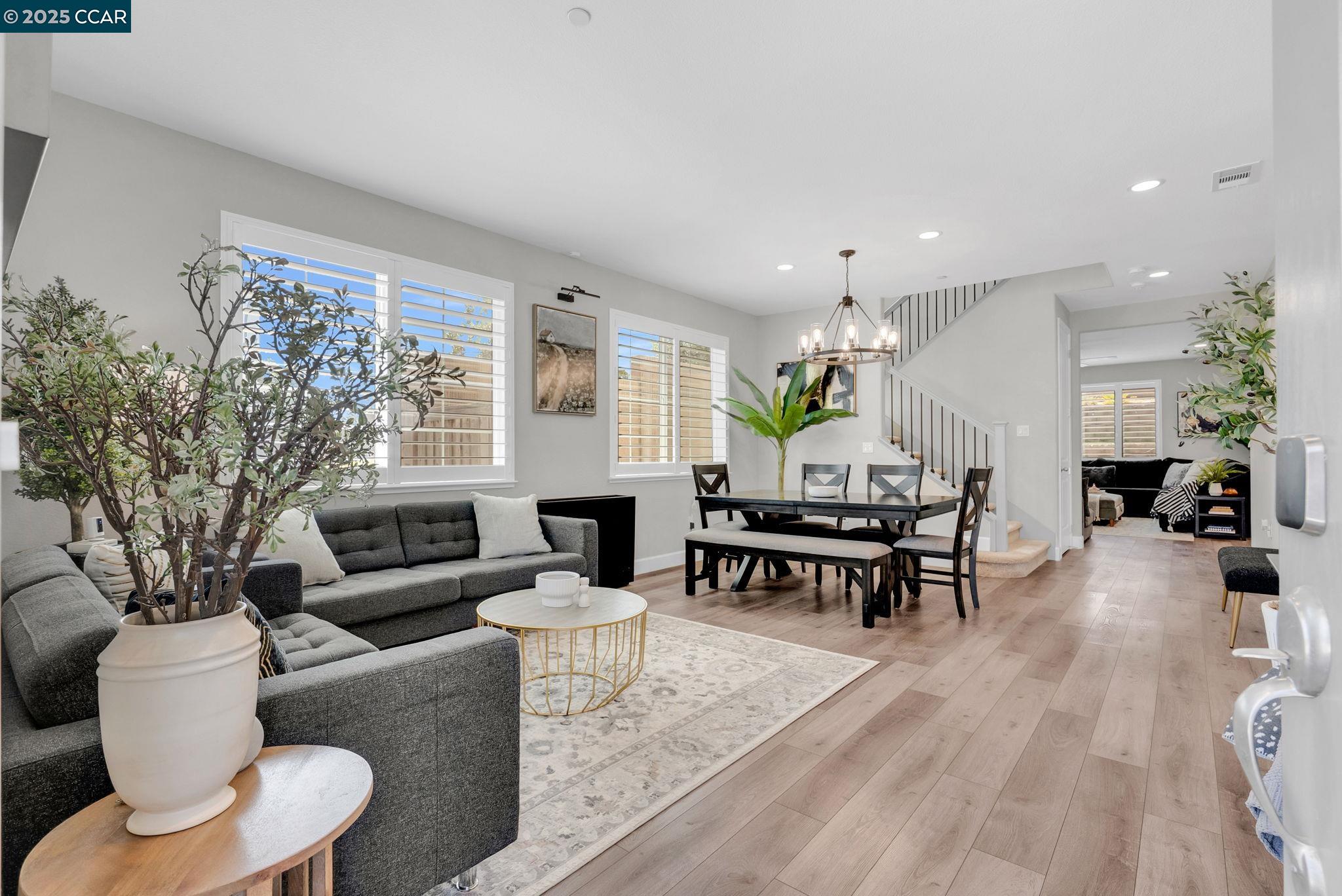 Detail Gallery Image 5 of 59 For 499 Yarrow Dr, Fairfield,  CA 94534 - 4 Beds | 2/1 Baths